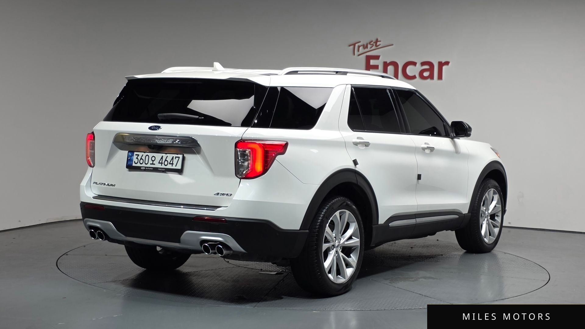 Ford Explorer 2022 — миниатюра 2