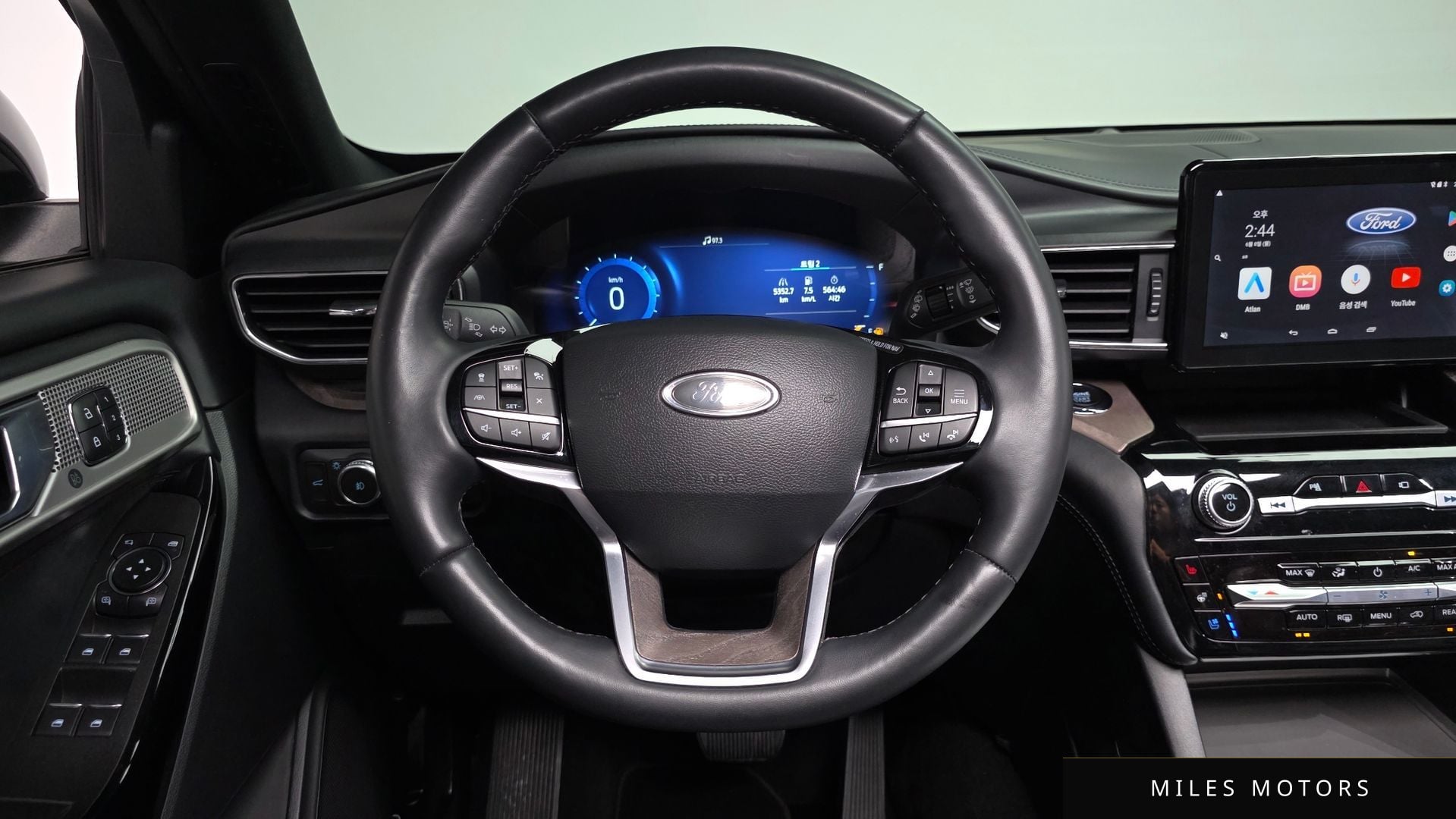 Ford Explorer 2022 — миниатюра 12