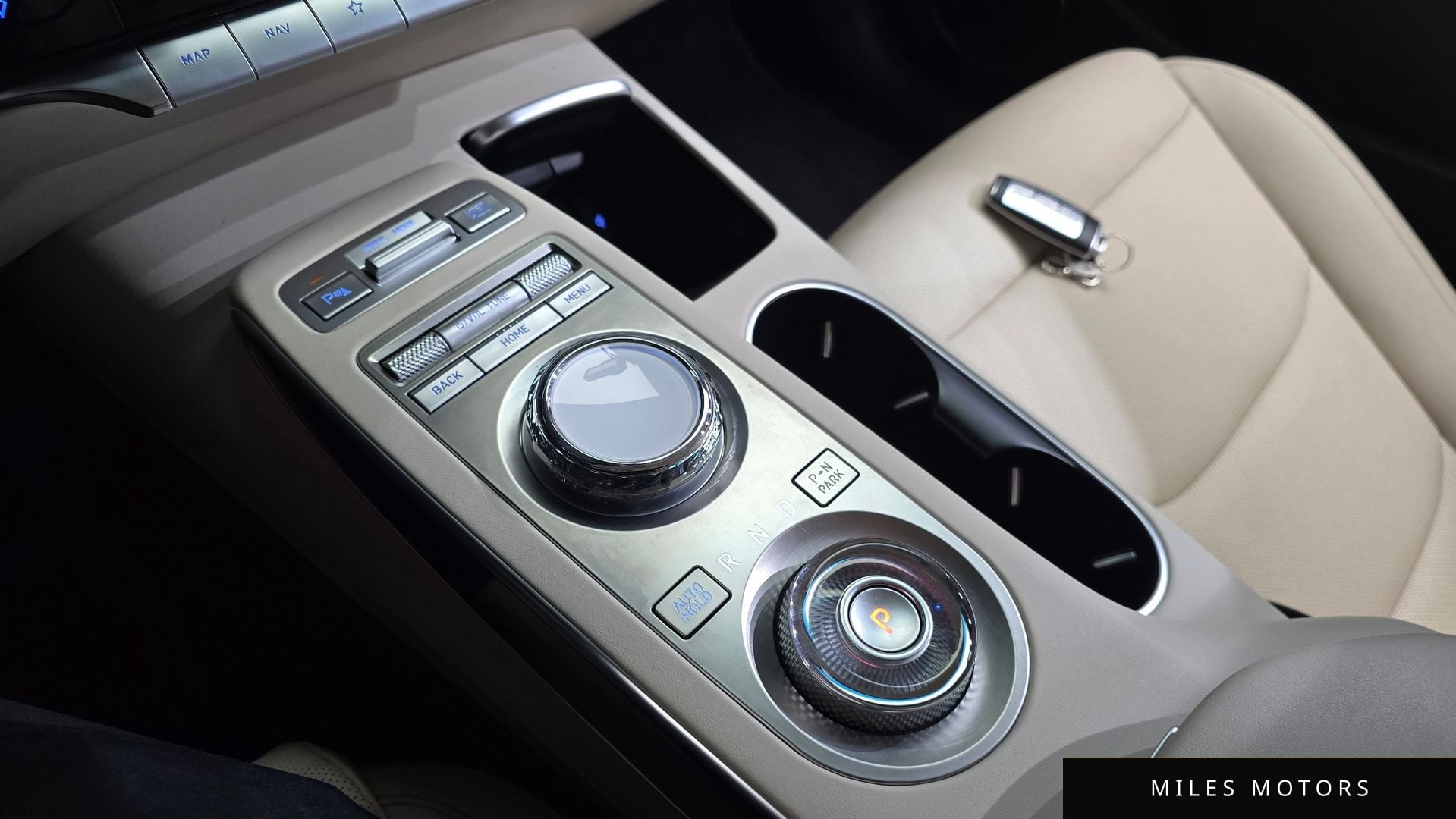 Genesis GV70 2021 — миниатюра 12