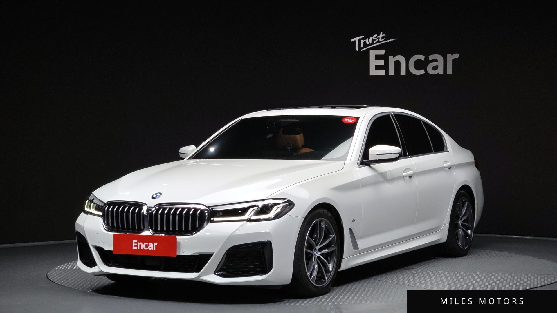 BMW 5 Series (G30) 2022 — фото 1 из 12