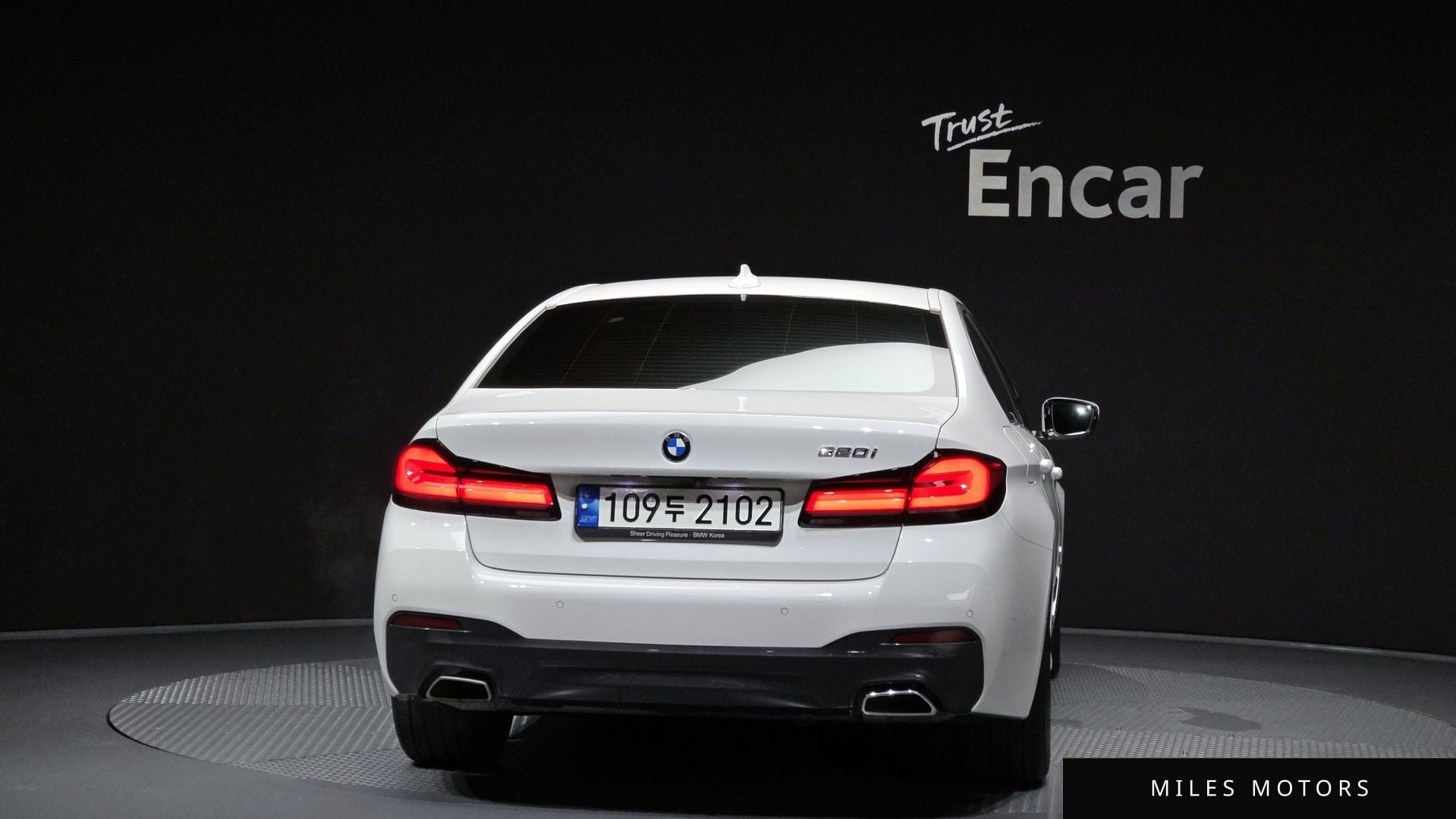 BMW 5 Series (G30) 2022 — миниатюра 4