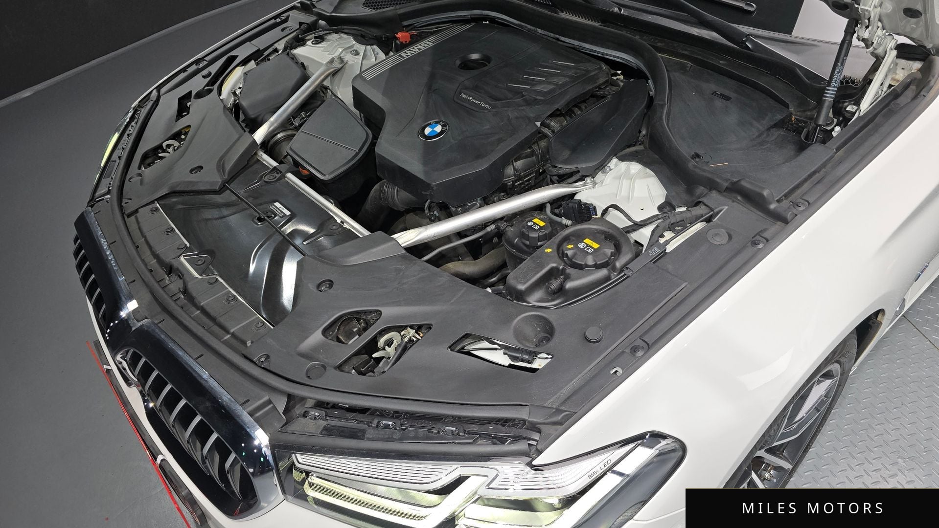 BMW 5 Series (G30) 2022 — миниатюра 6