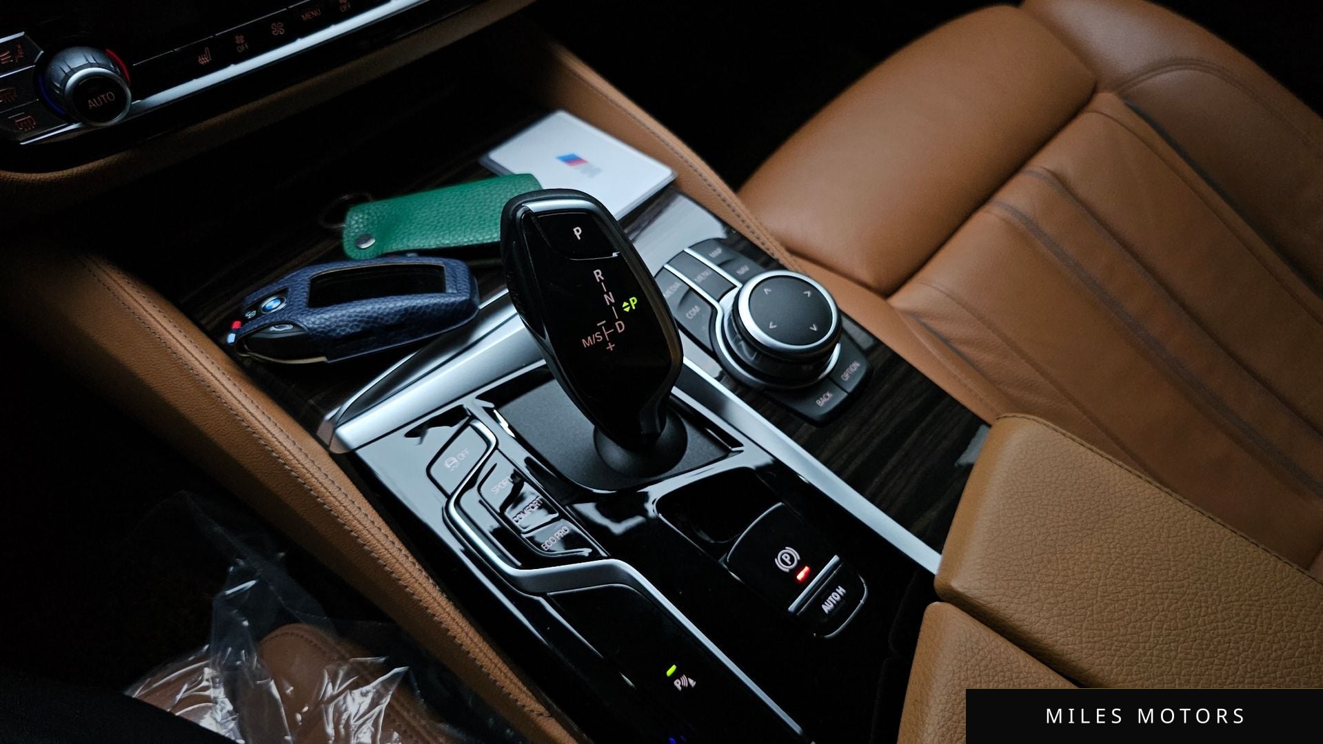 BMW 5 Series (G30) 2022 — миниатюра 12