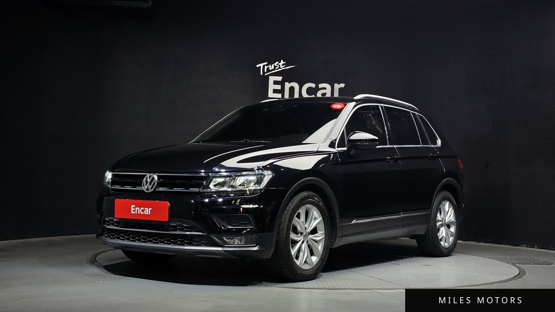 Volkswagen Tiguan 2018 — фото 1 из 12