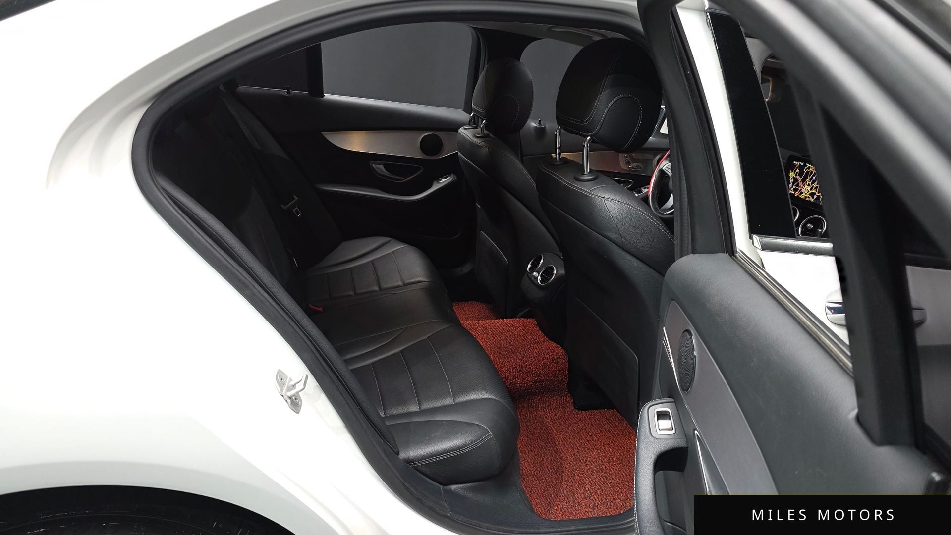 Mercedes-Benz C-Class W205 2016 — миниатюра 12