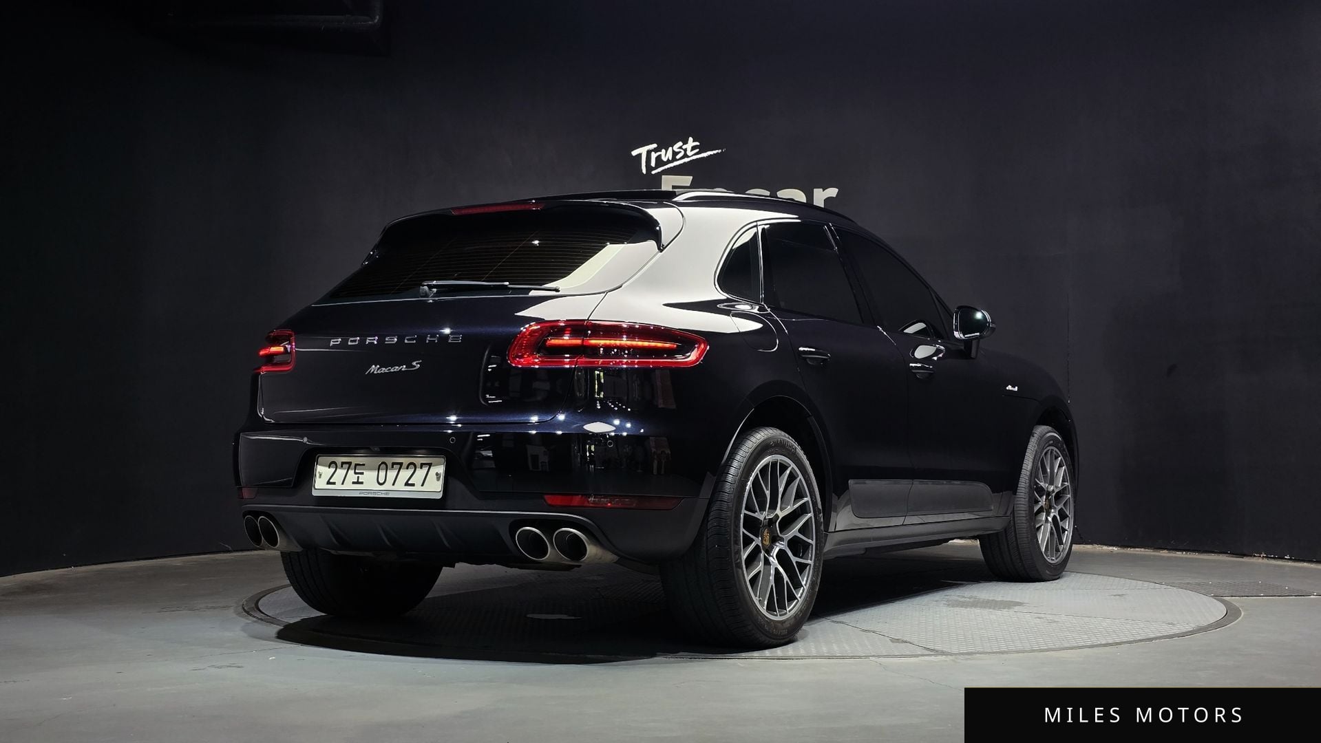 Porsche Macan 2017 — миниатюра 2