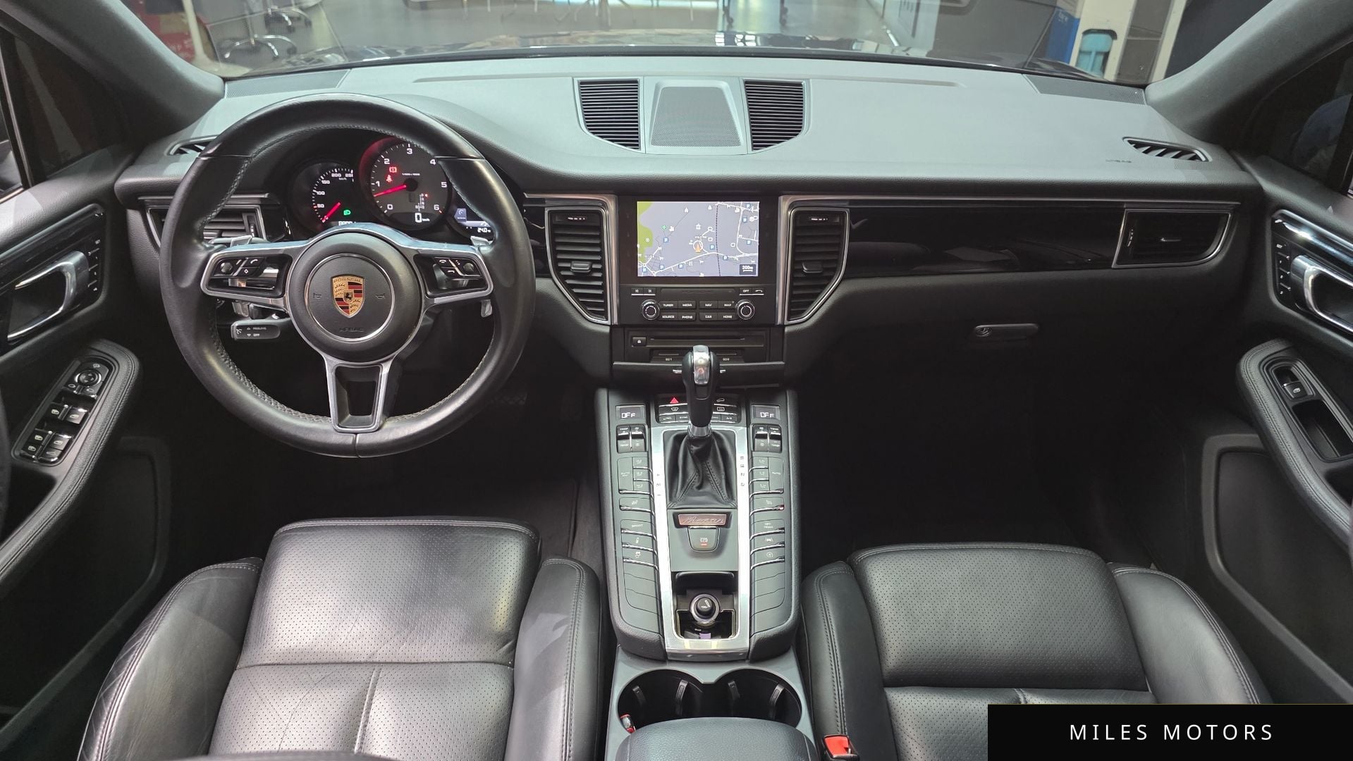 Porsche Macan 2017 — миниатюра 7