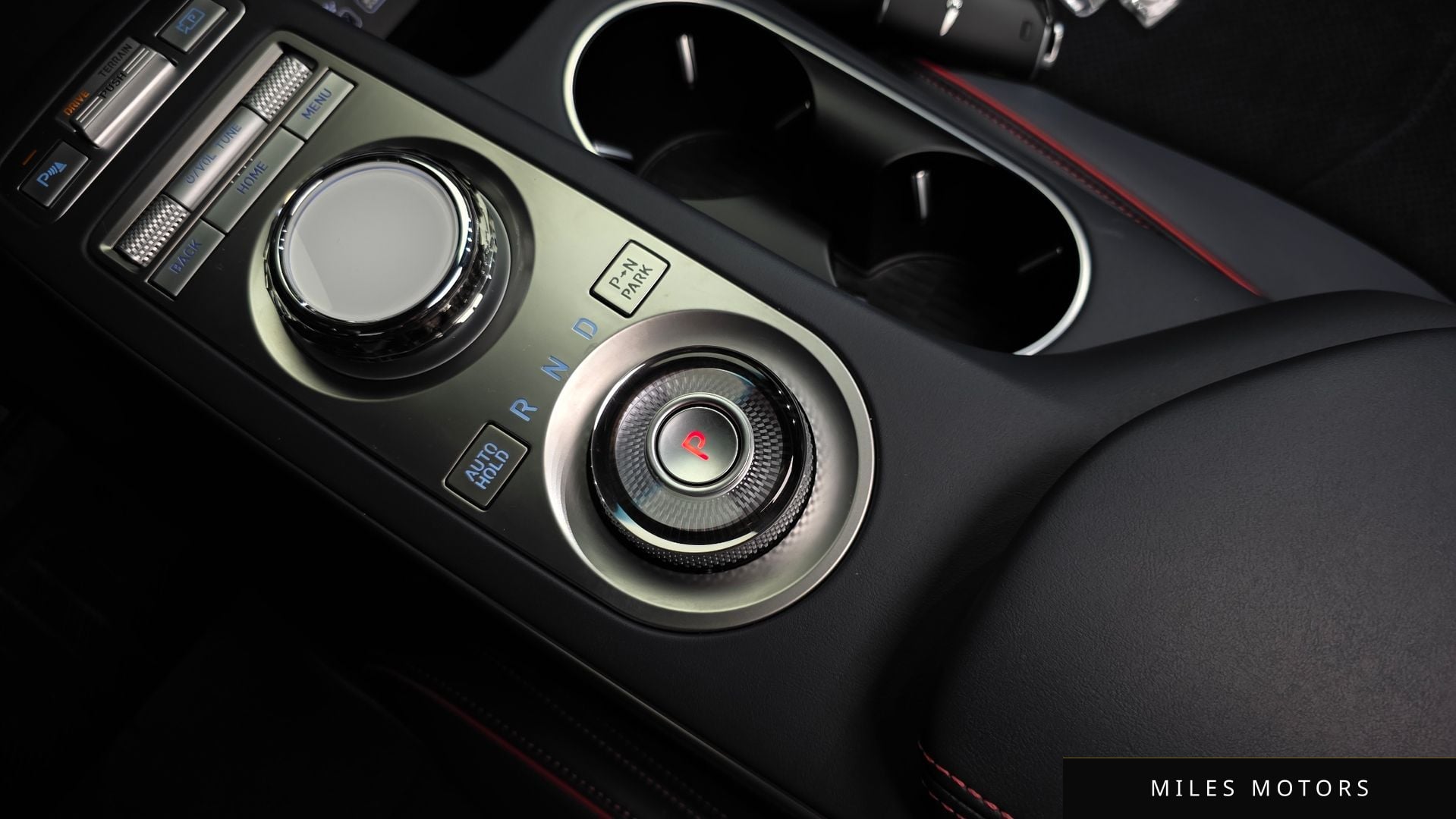 Genesis GV70 2023 — миниатюра 11