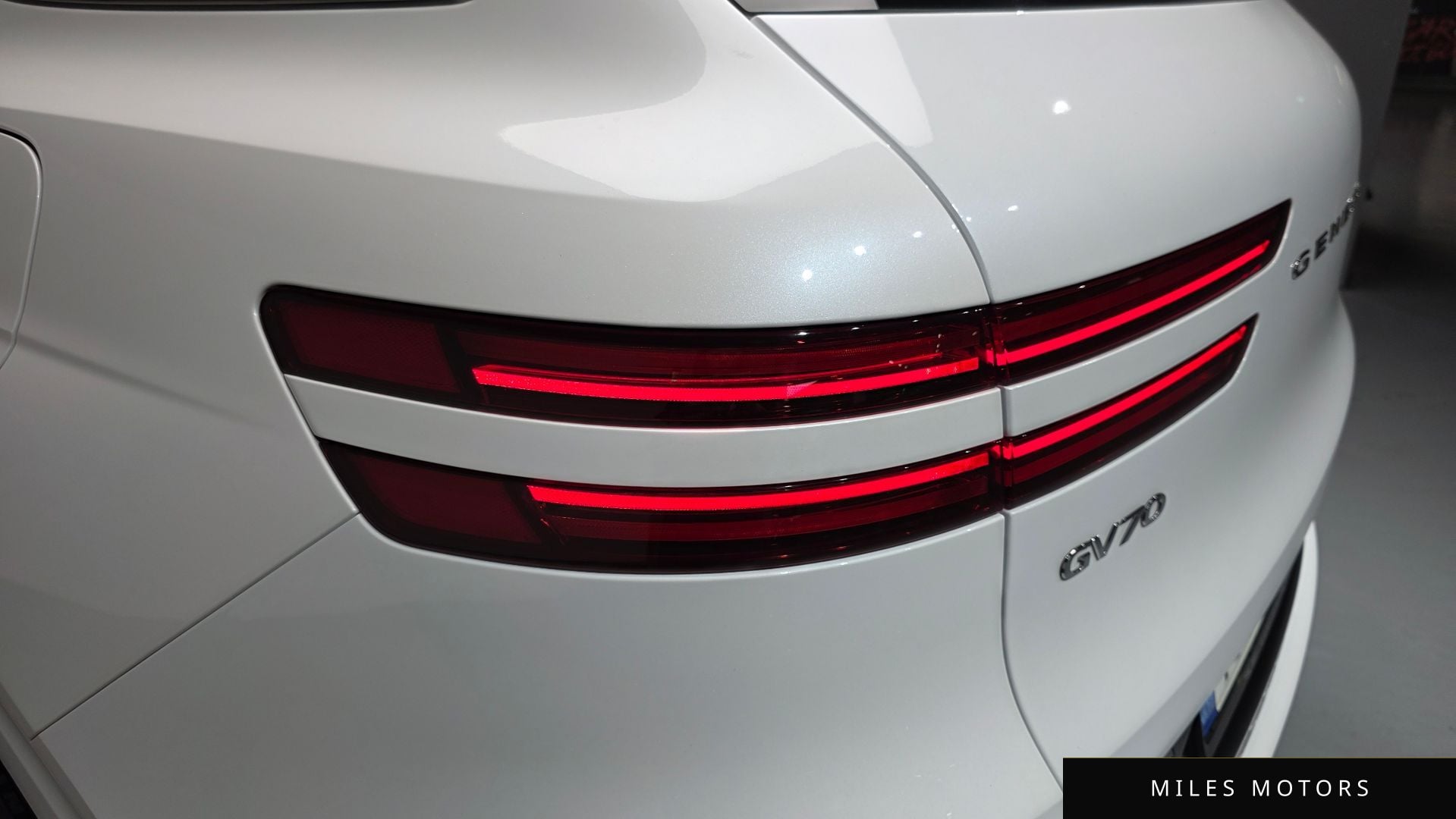 Genesis GV70 2023 — миниатюра 8