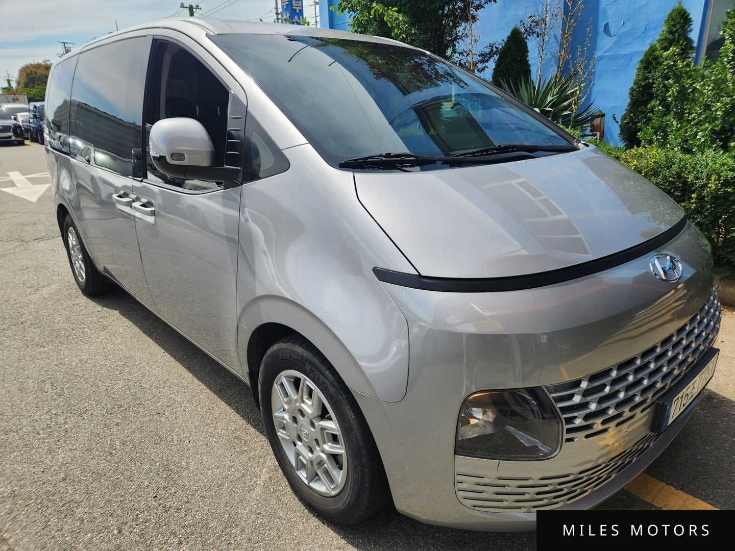Hyundai Staria 2023 — миниатюра 2