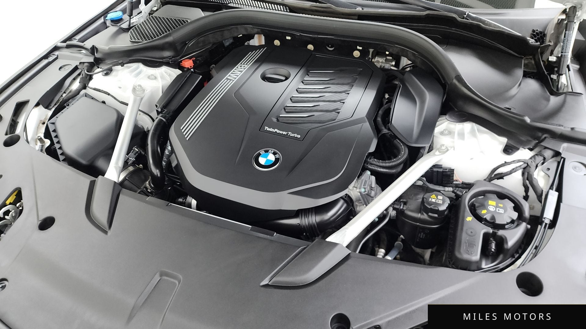 BMW 6 Series GT (G32) 2023 — миниатюра 6
