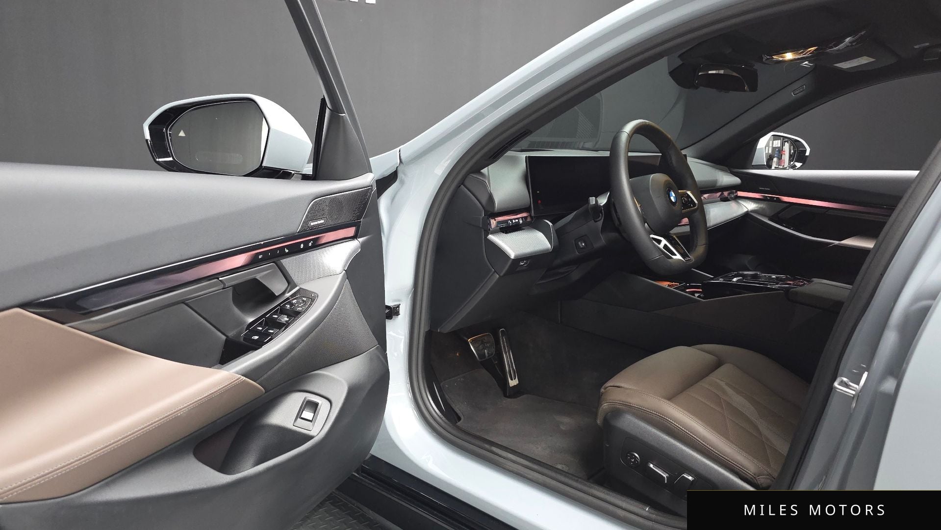 BMW 5 Series (G60) 2026 — миниатюра 10