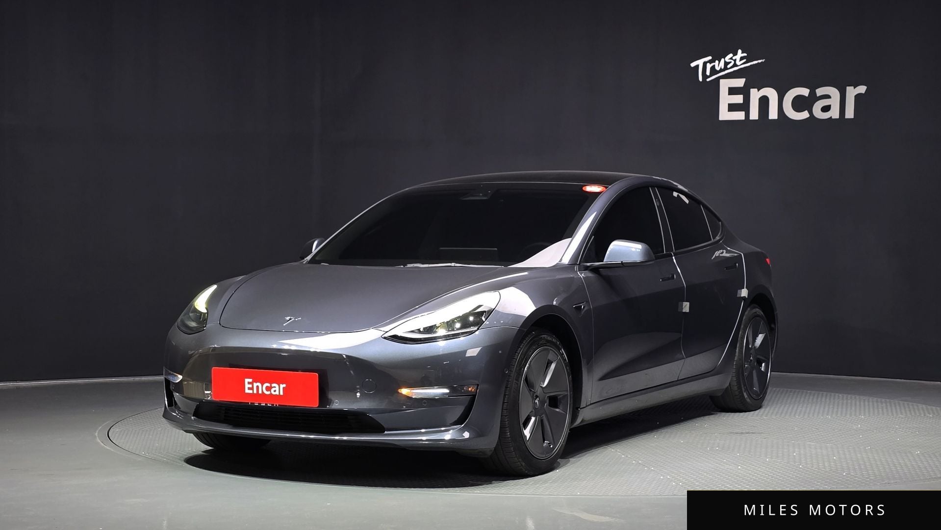 Tesla Model 3 2022 — фото 1 из 12
