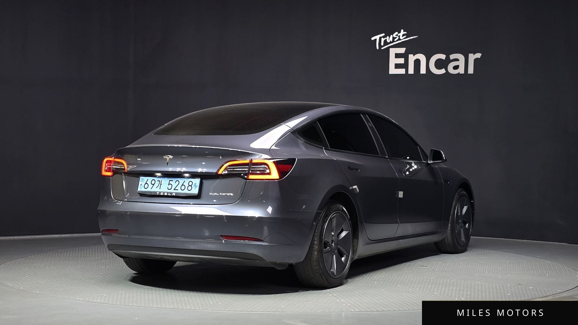 Tesla Model 3 2022 — миниатюра 2