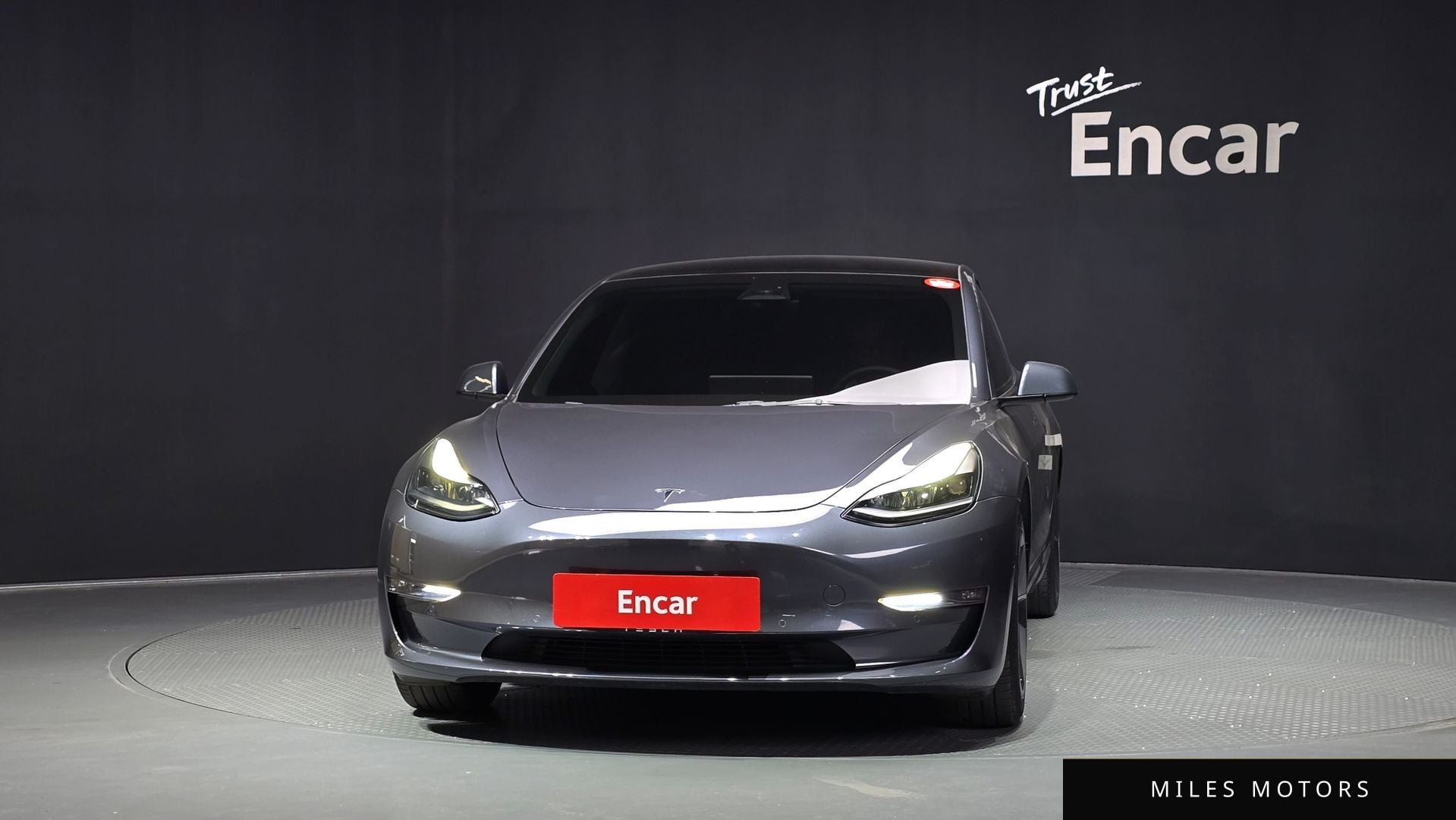 Tesla Model 3 2022 — миниатюра 3