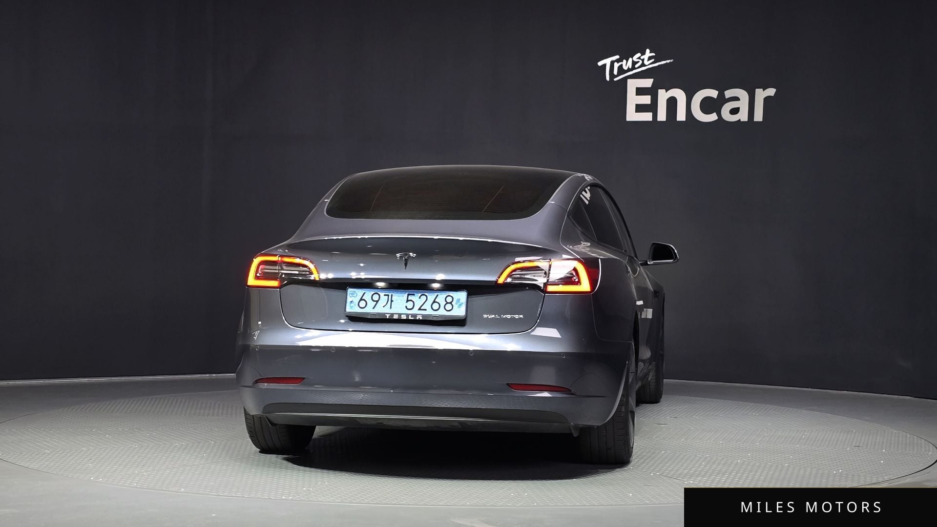 Tesla Model 3 2022 — миниатюра 4