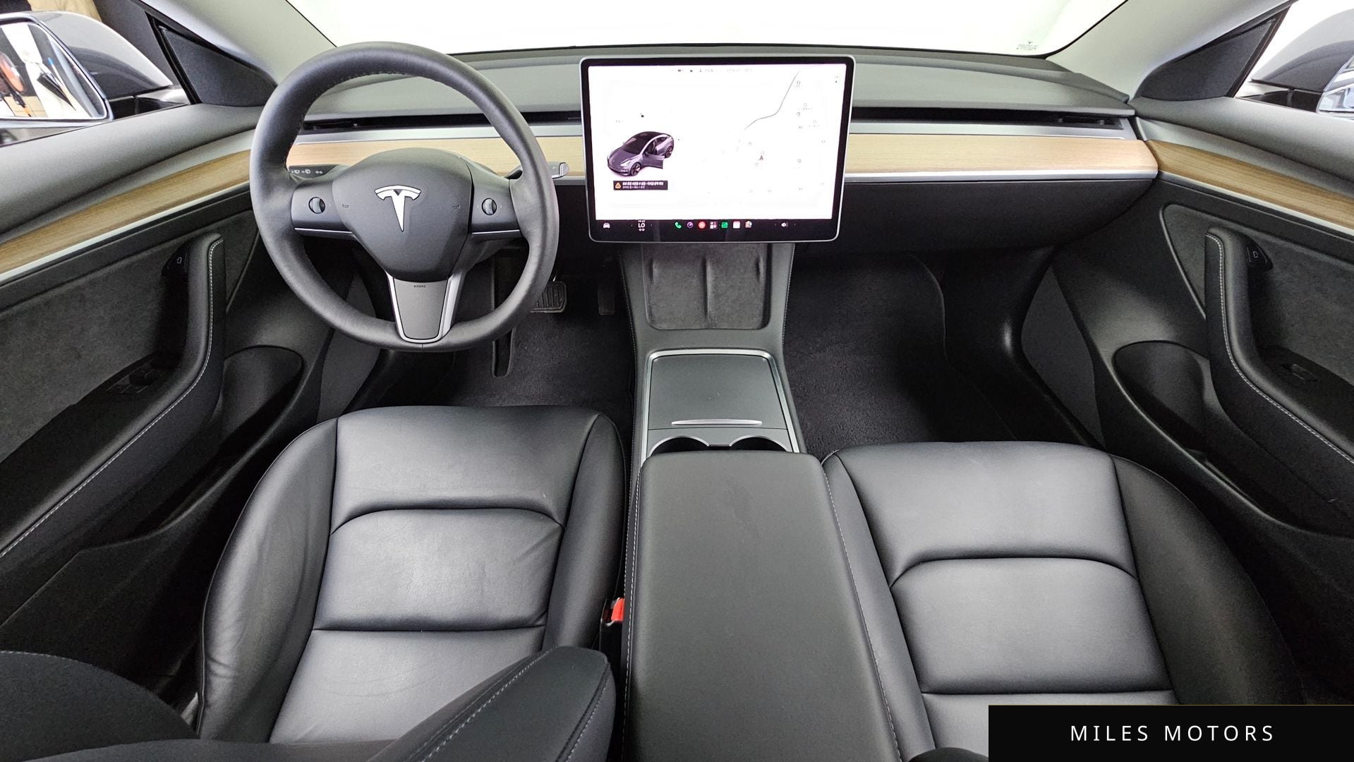 Tesla Model 3 2022 — миниатюра 10