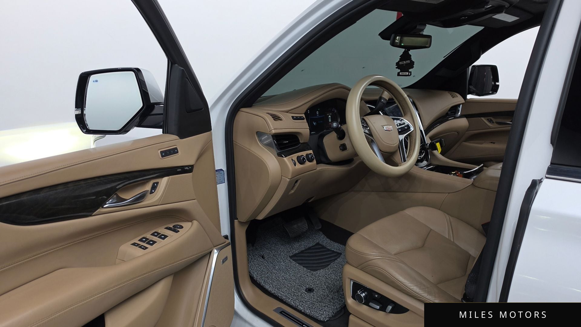 Cadillac Escalade 2020 — миниатюра 10