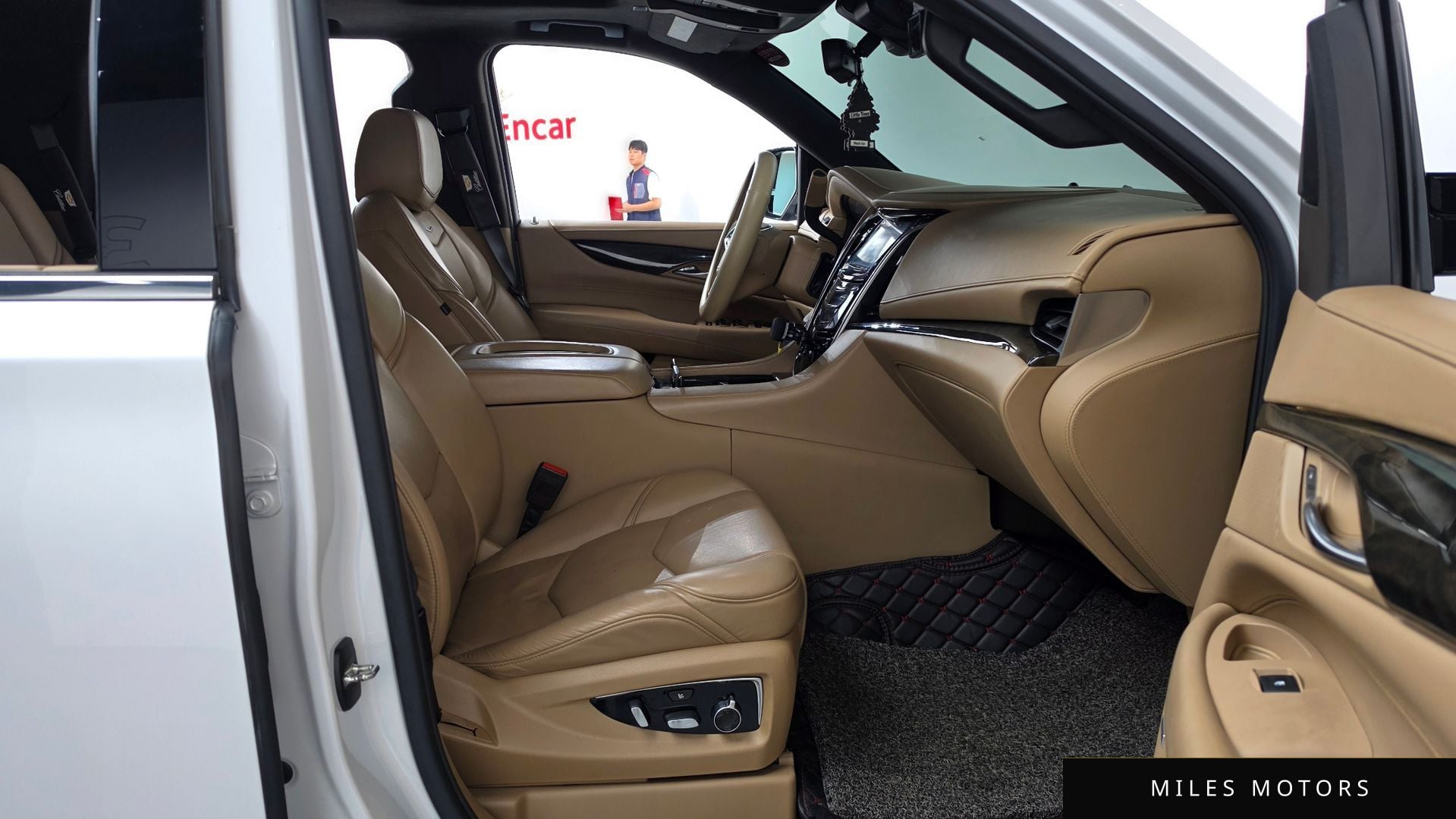 Cadillac Escalade 2020 — миниатюра 12