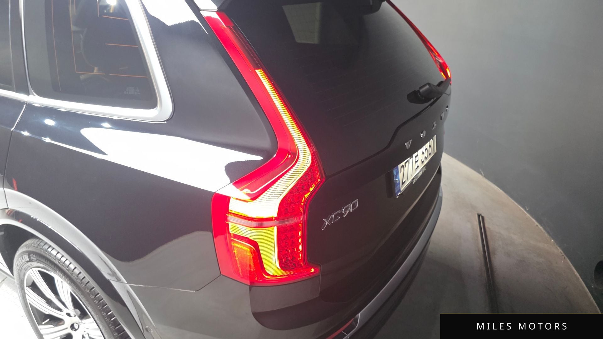 Volvo XC90 2023 — миниатюра 9
