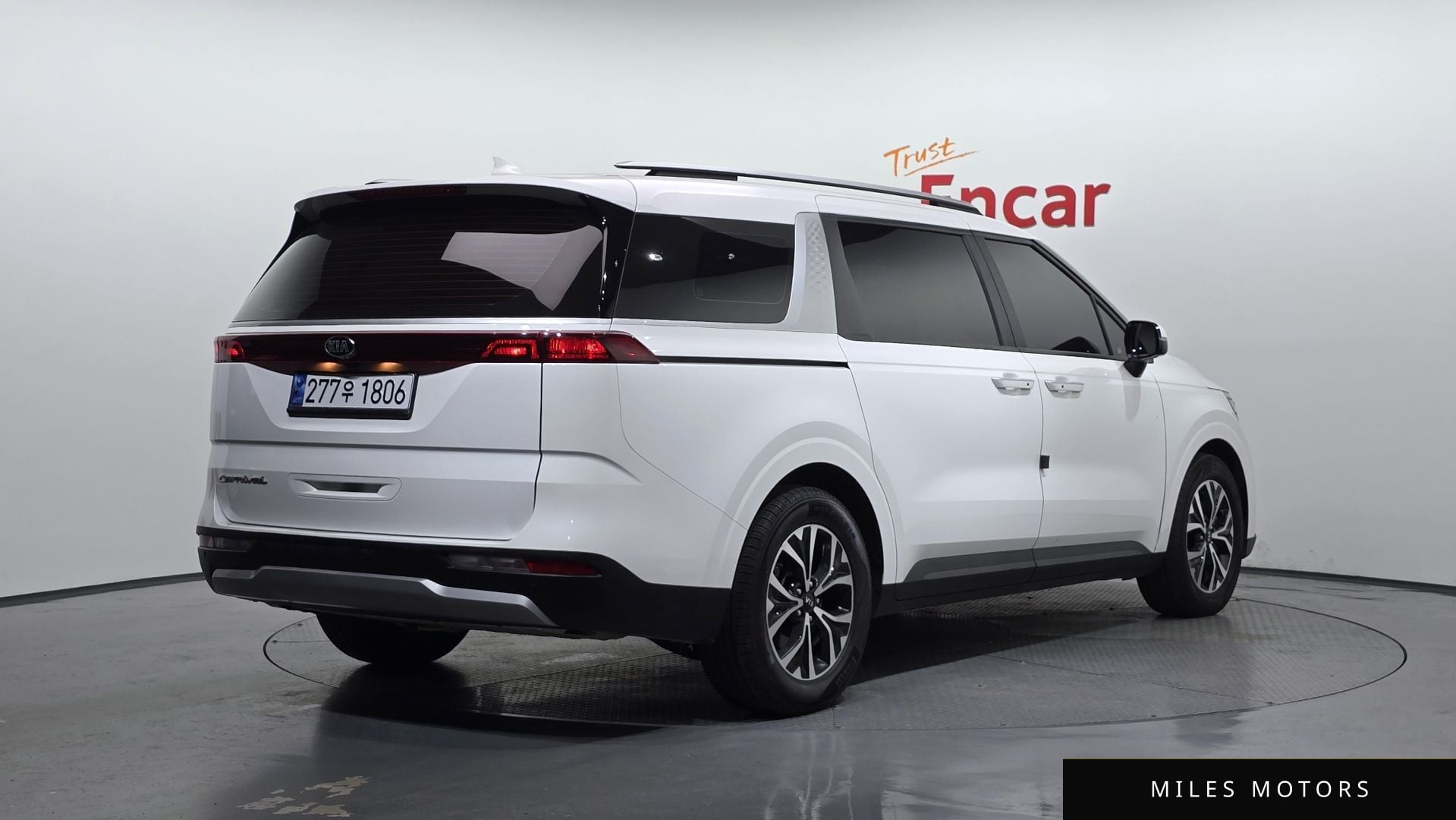 Kia Carnival 2021 — миниатюра 2