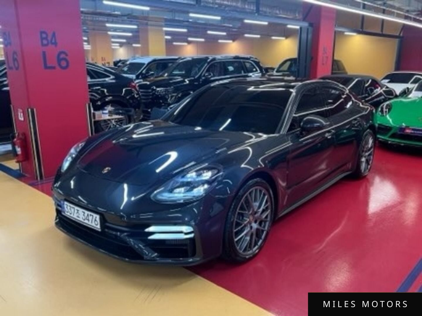 Porsche Panamera 2021 — фото 1 из 12