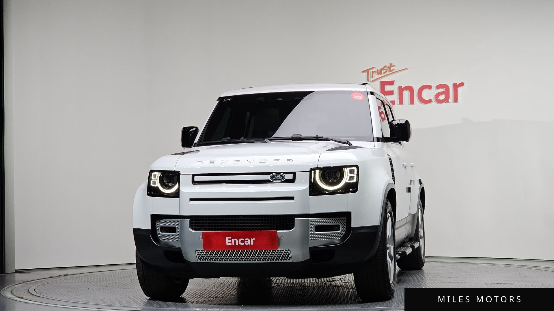 Land Rover Defender 2023 — миниатюра 3