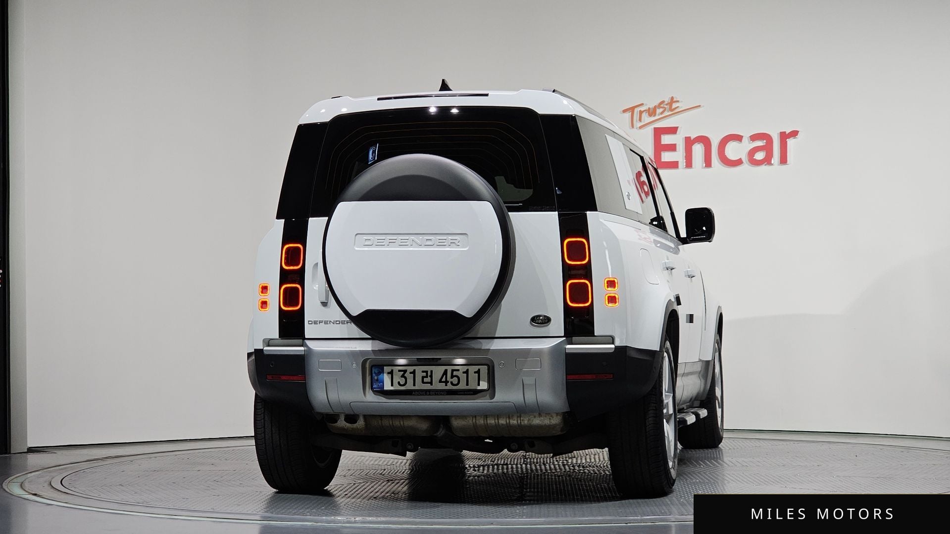 Land Rover Defender 2023 — миниатюра 4
