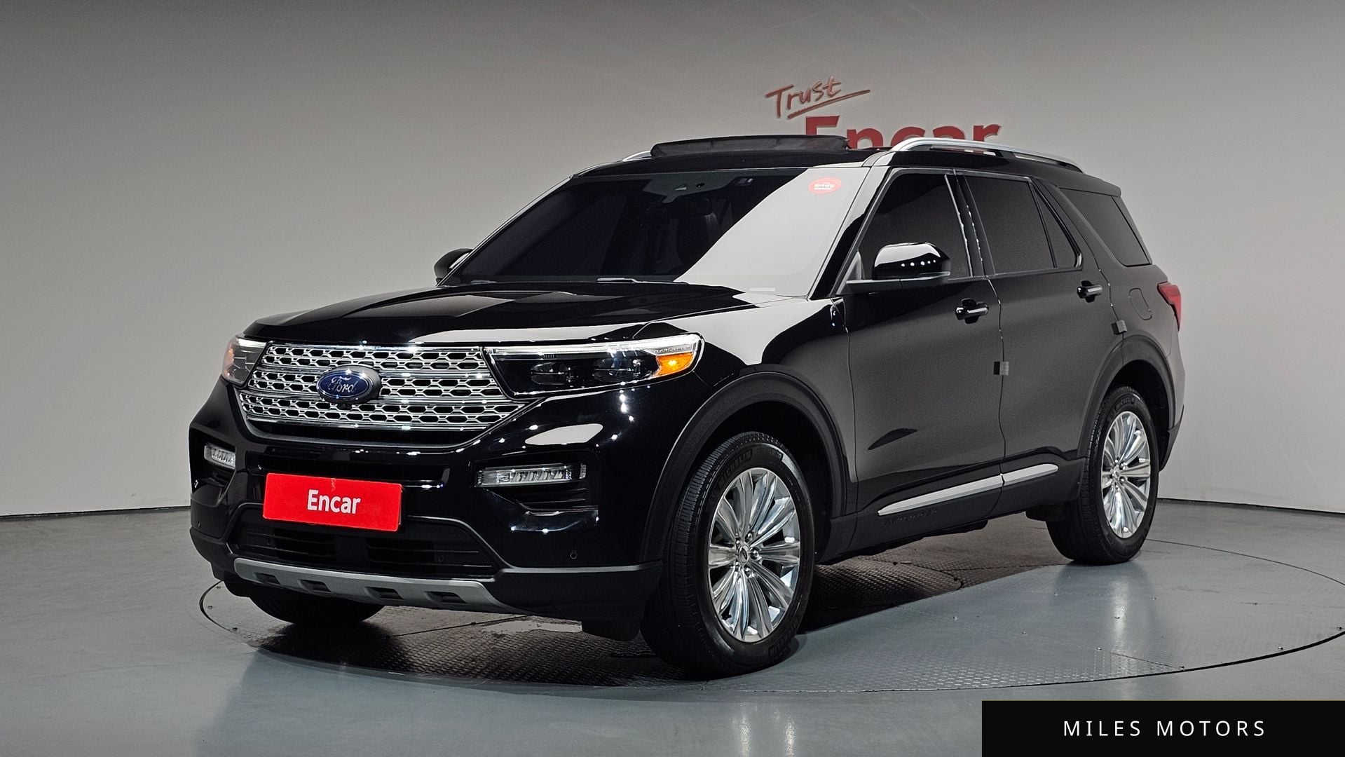 Ford Explorer 2022 — фото 1 из 12