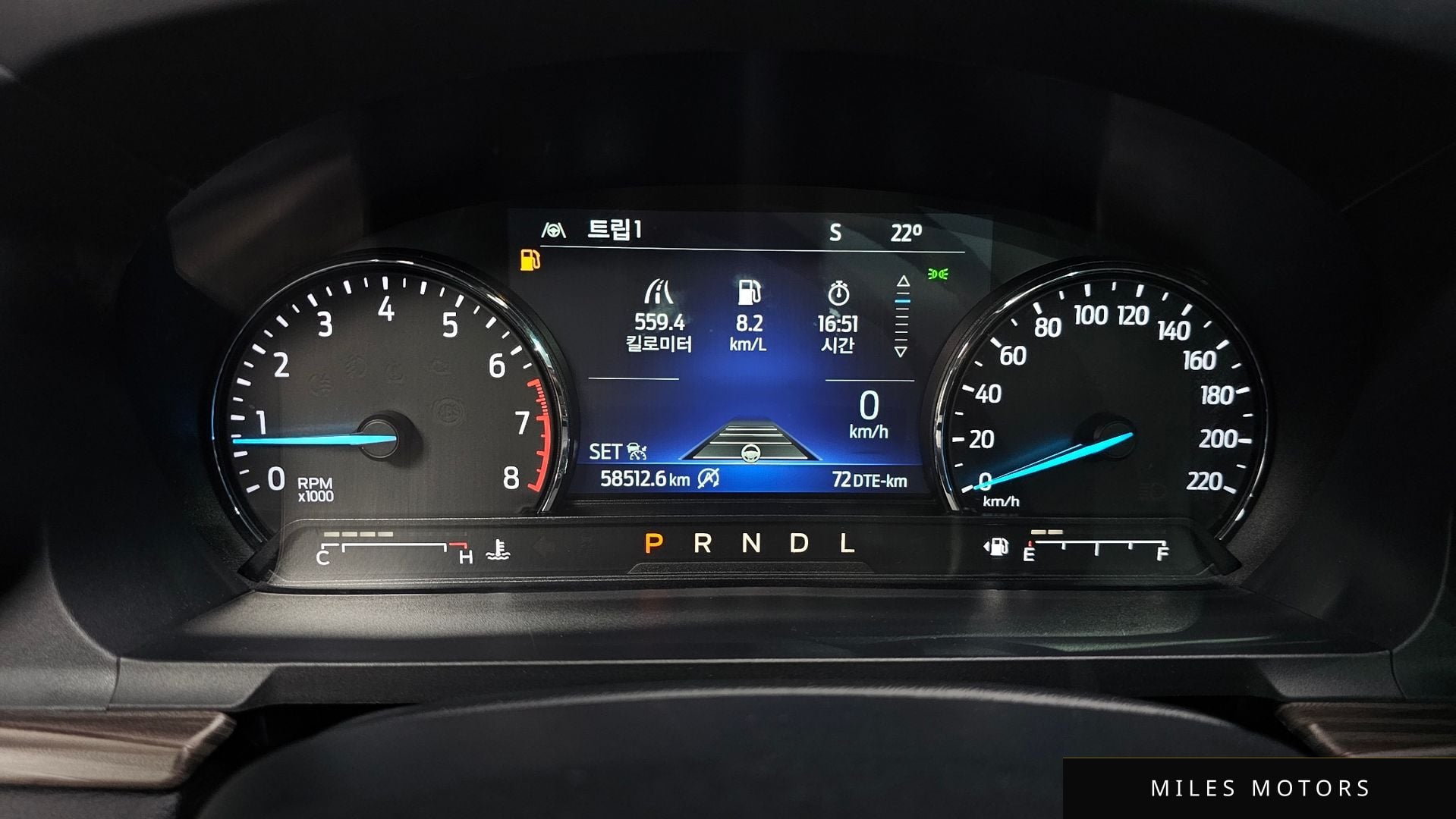 Ford Explorer 2022 — миниатюра 11