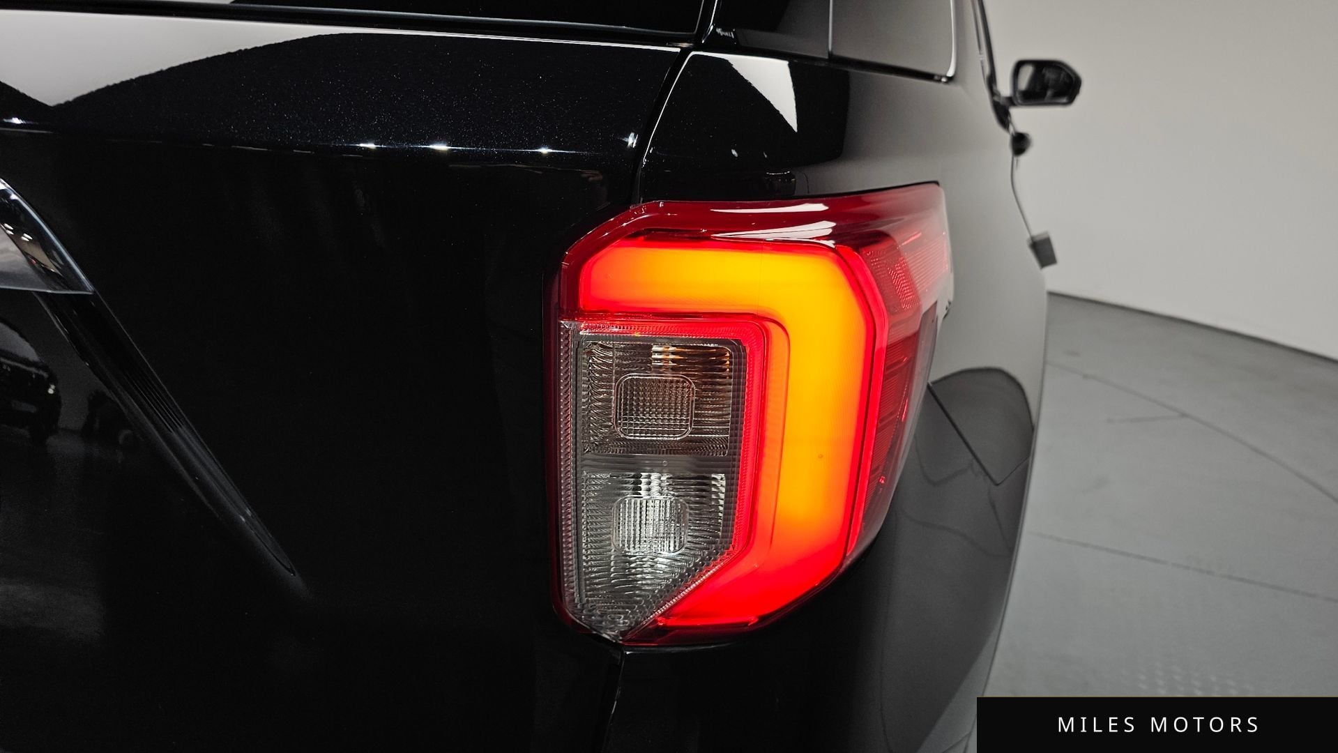Ford Explorer 2022 — миниатюра 9