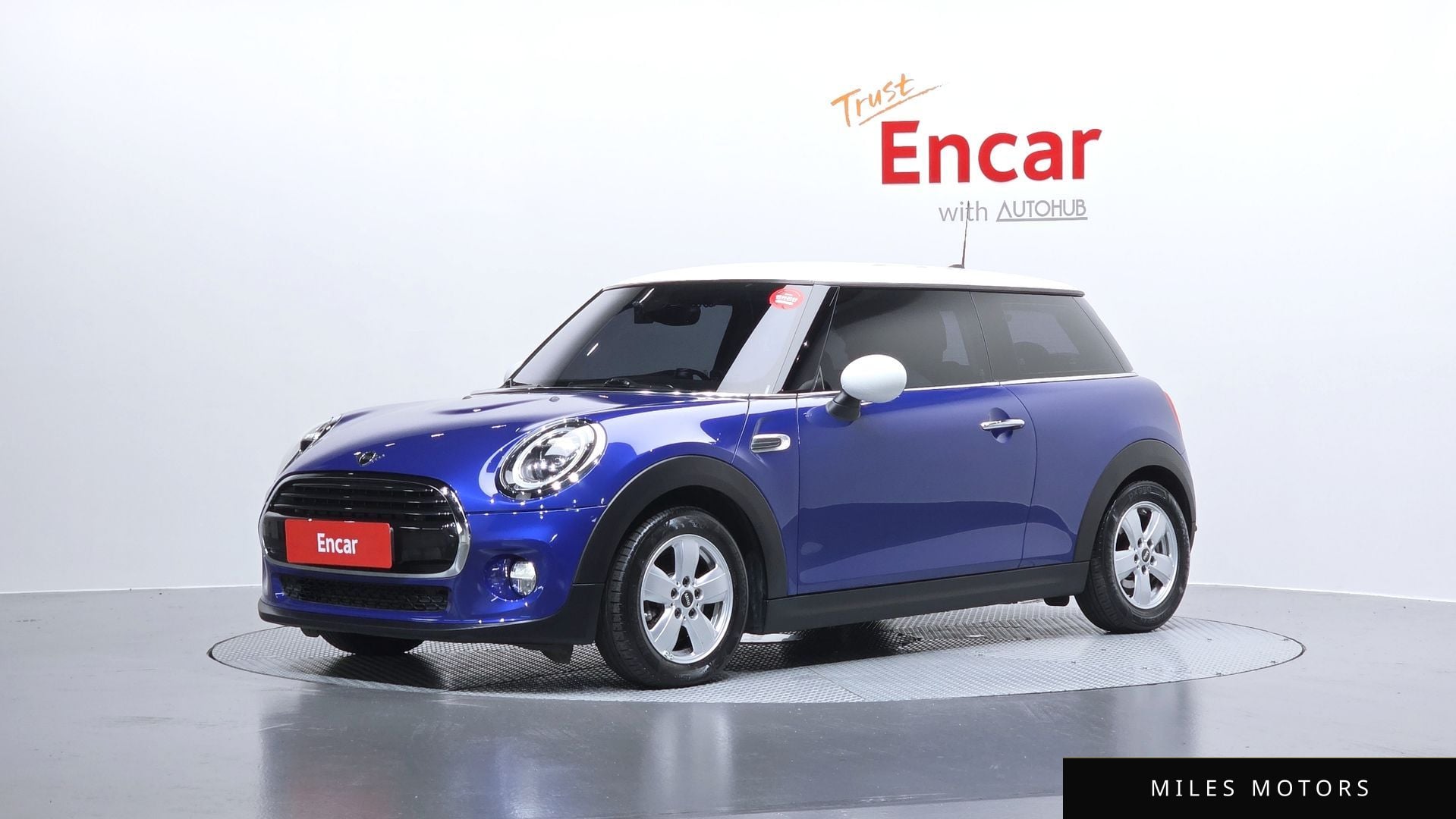 MINI Cooper 2019 — фото 1 из 12