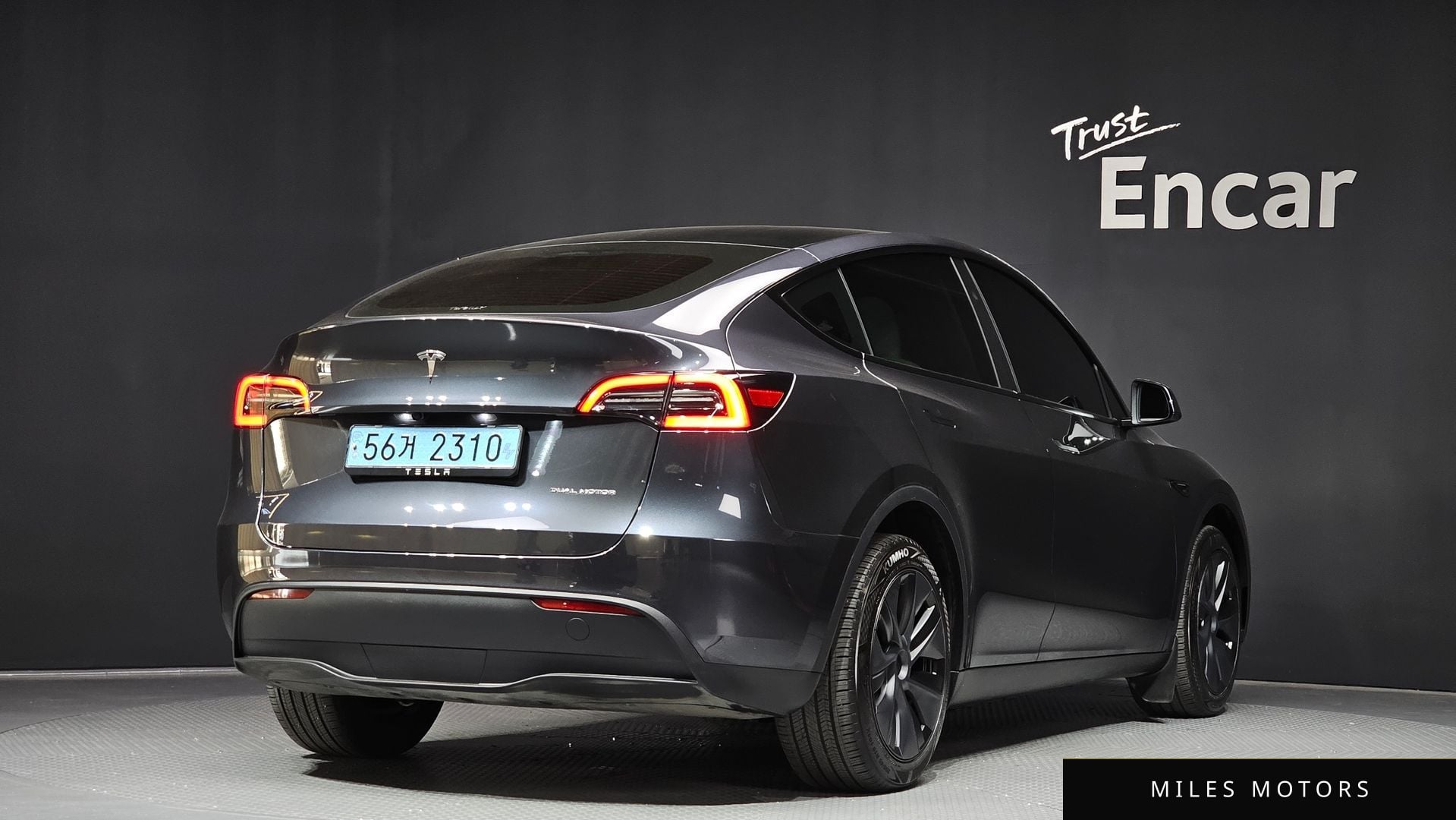 Tesla Model Y 2024 — миниатюра 2