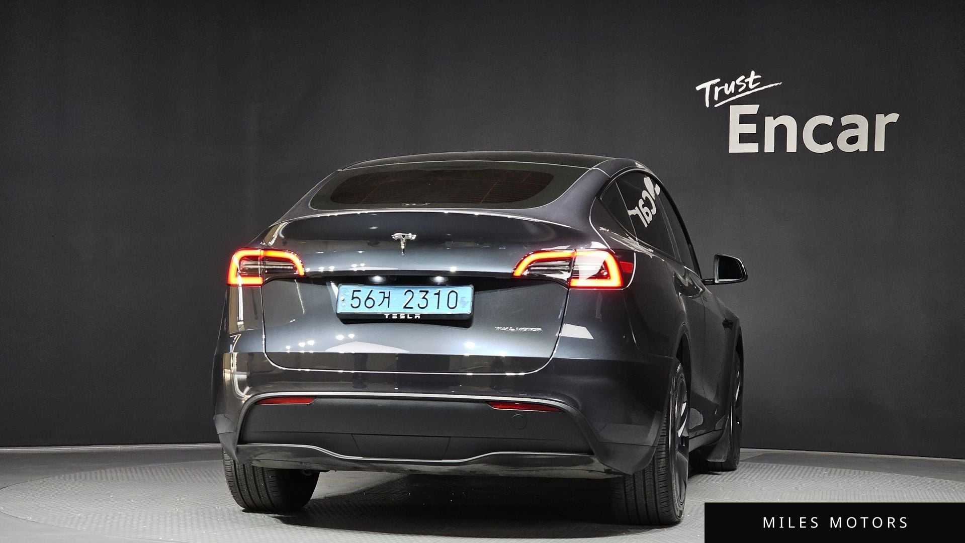 Tesla Model Y 2024 — миниатюра 4