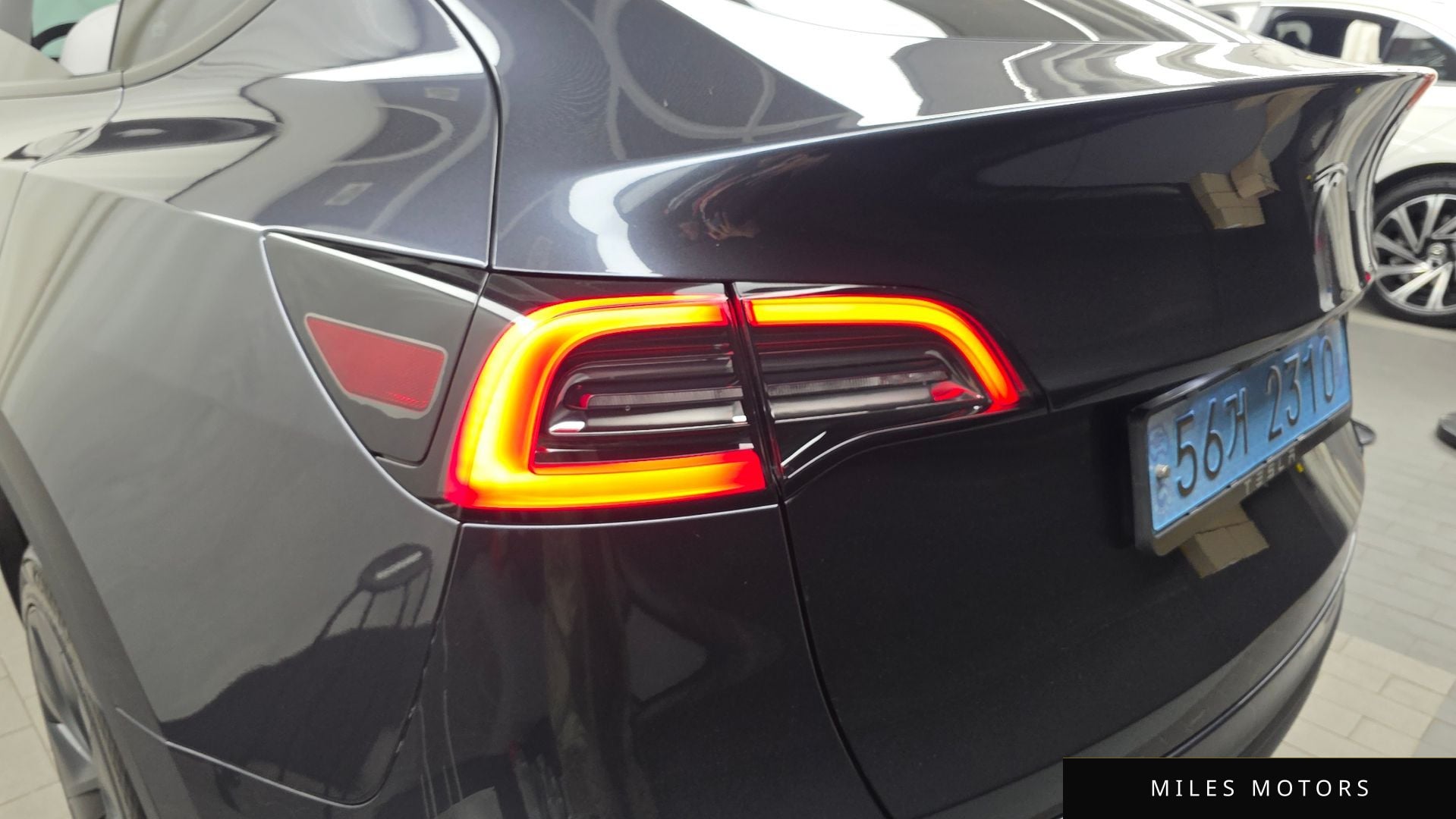 Tesla Model Y 2024 — миниатюра 9