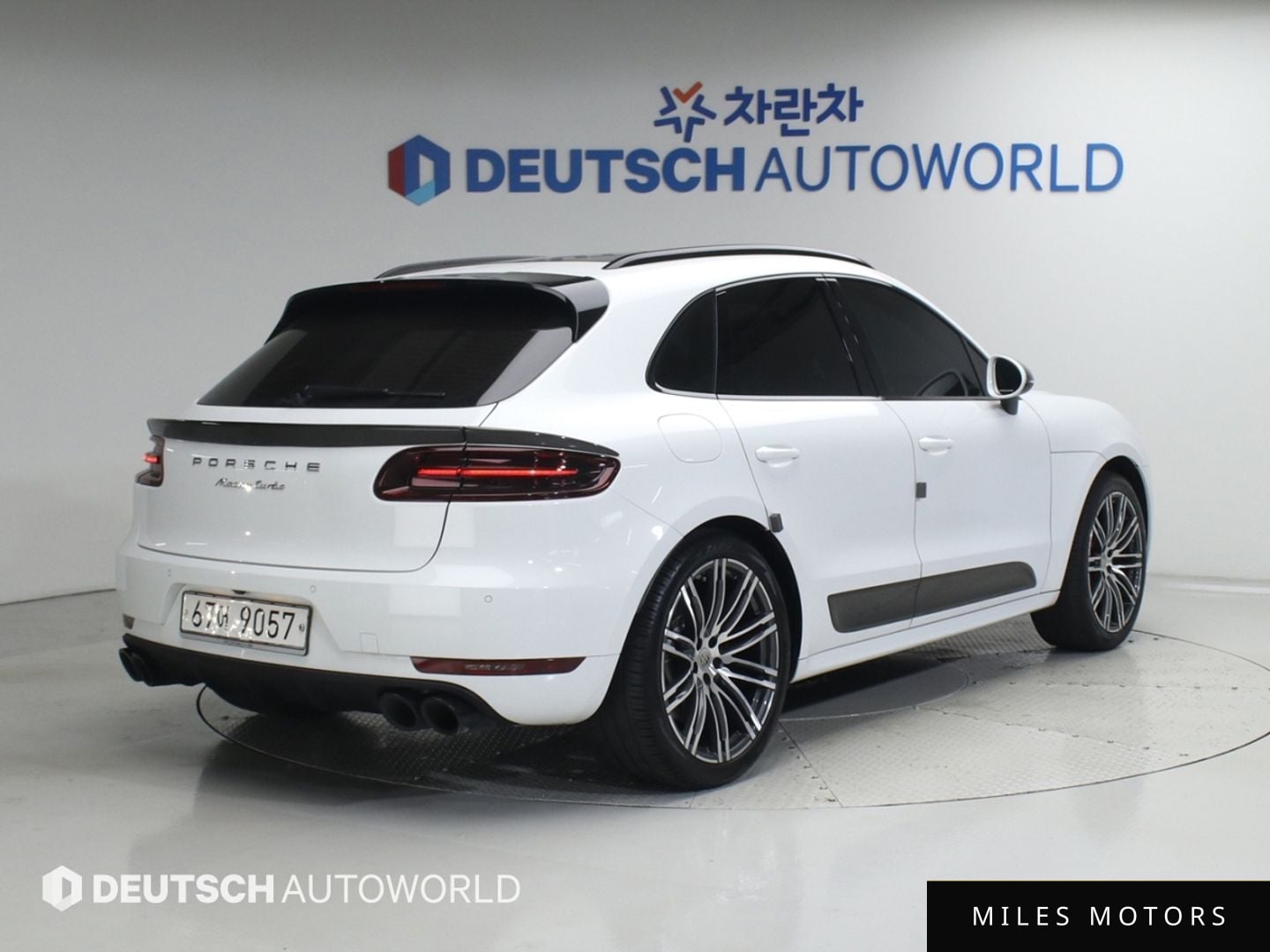 Porsche Macan 2015 — миниатюра 2