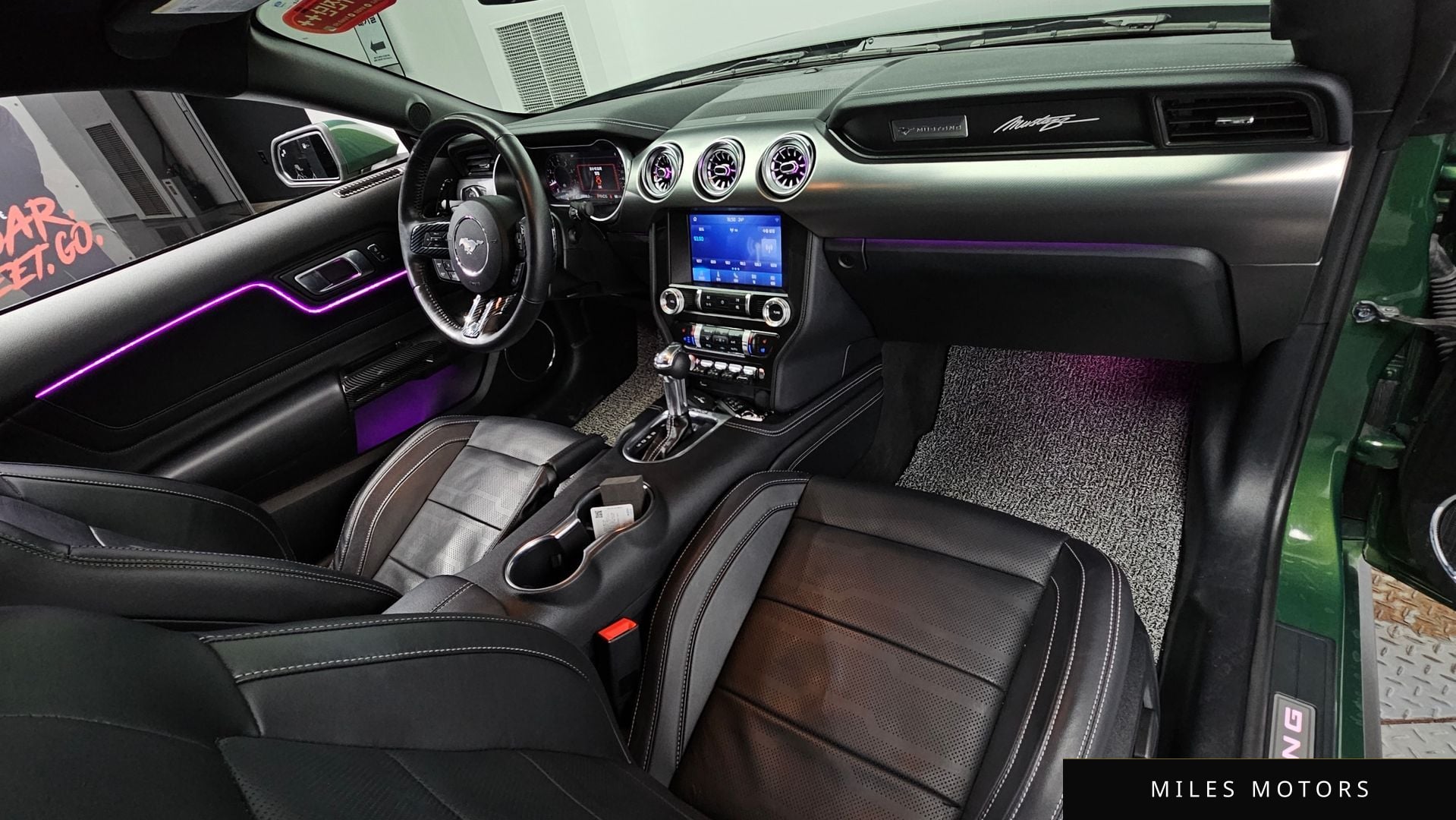 Ford Mustang 2022 — миниатюра 9