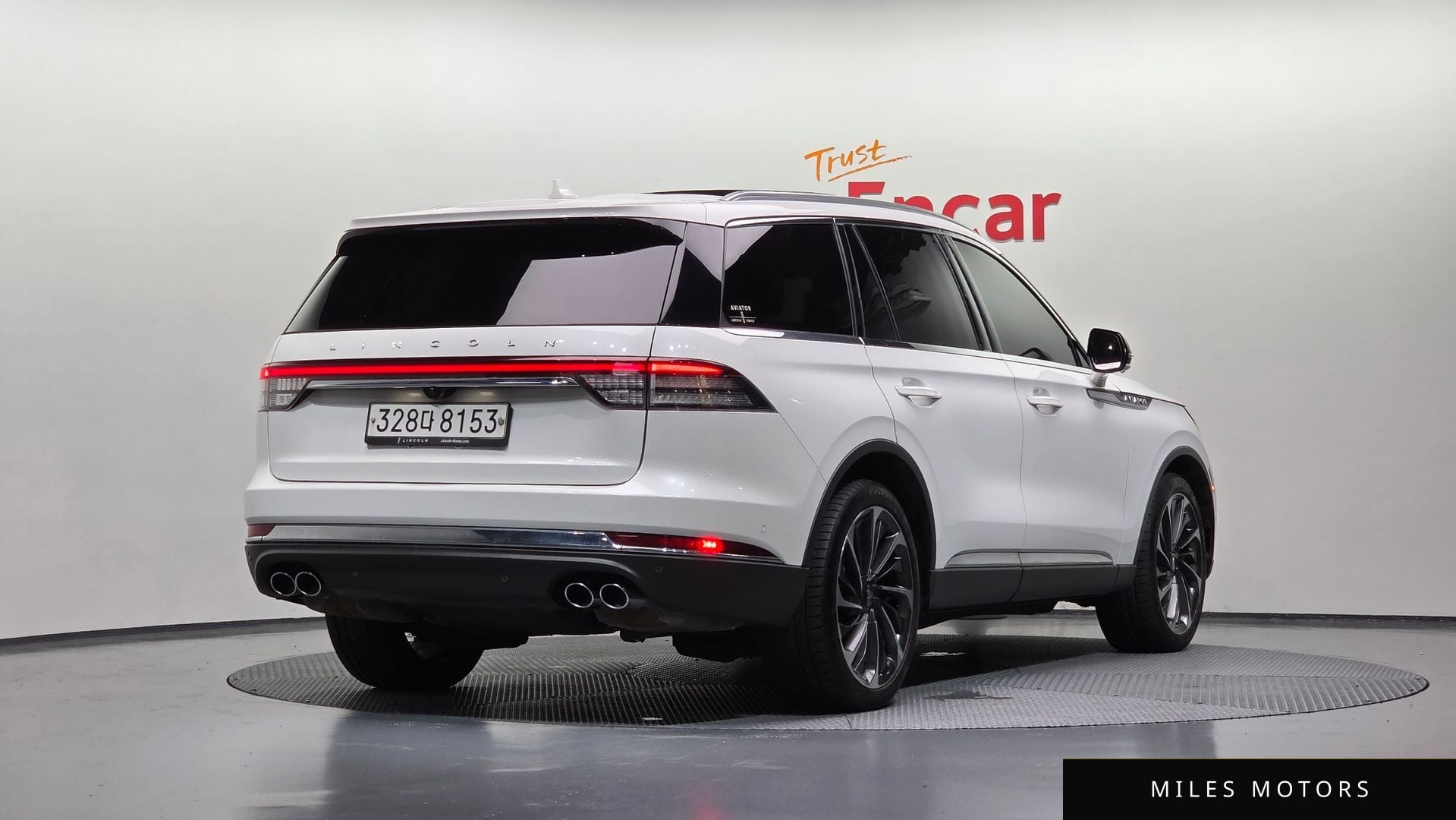 Lincoln Aviator 2020 — фото 1 из 12