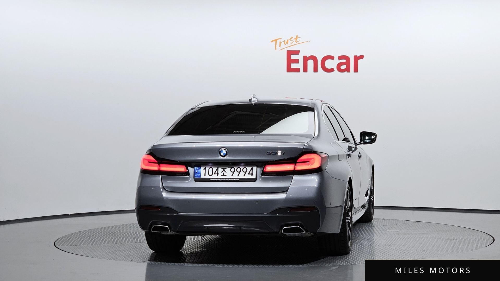 BMW 5 Series (G30) 2023 — миниатюра 4