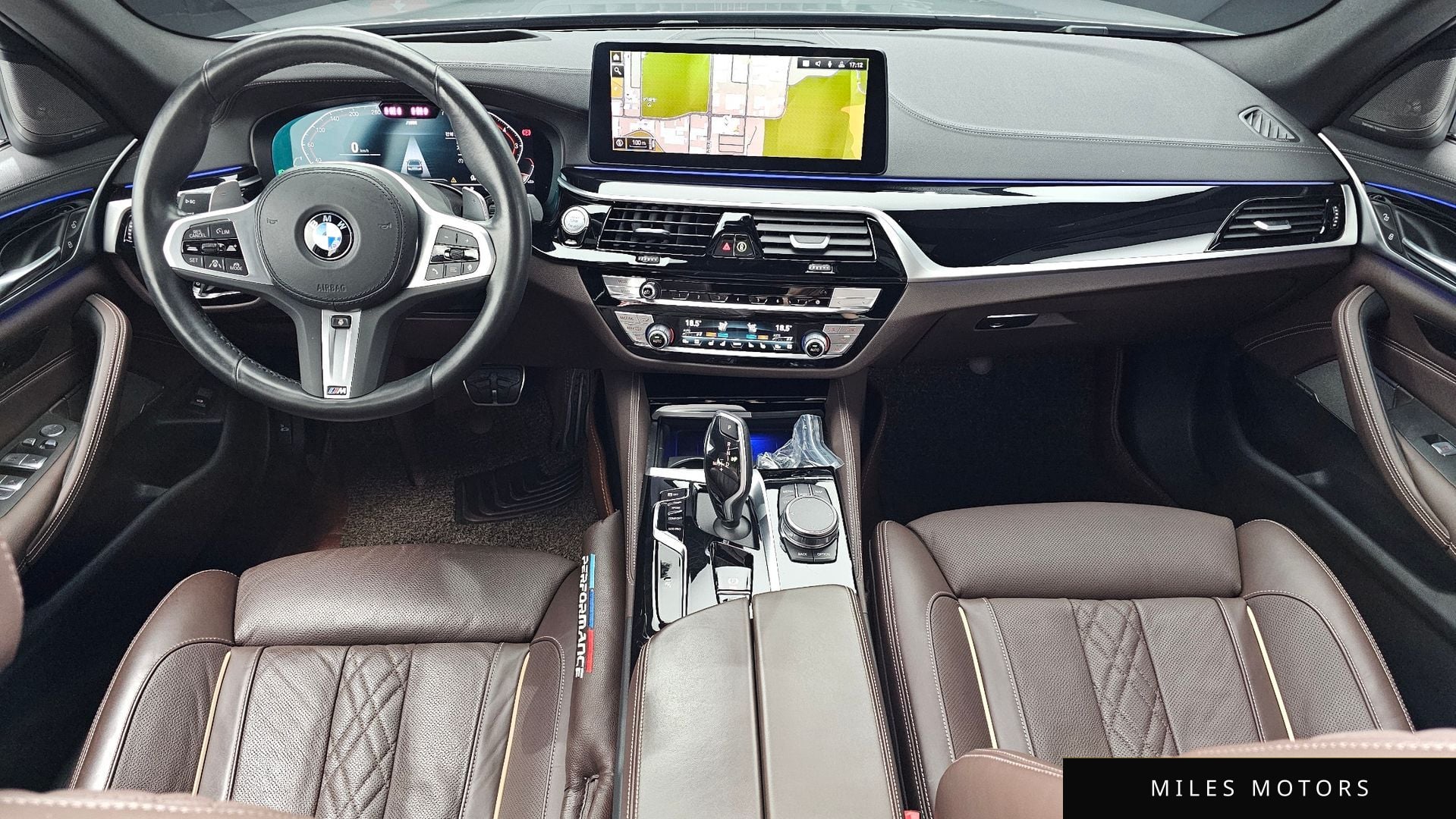 BMW 5 Series (G30) 2023 — миниатюра 10