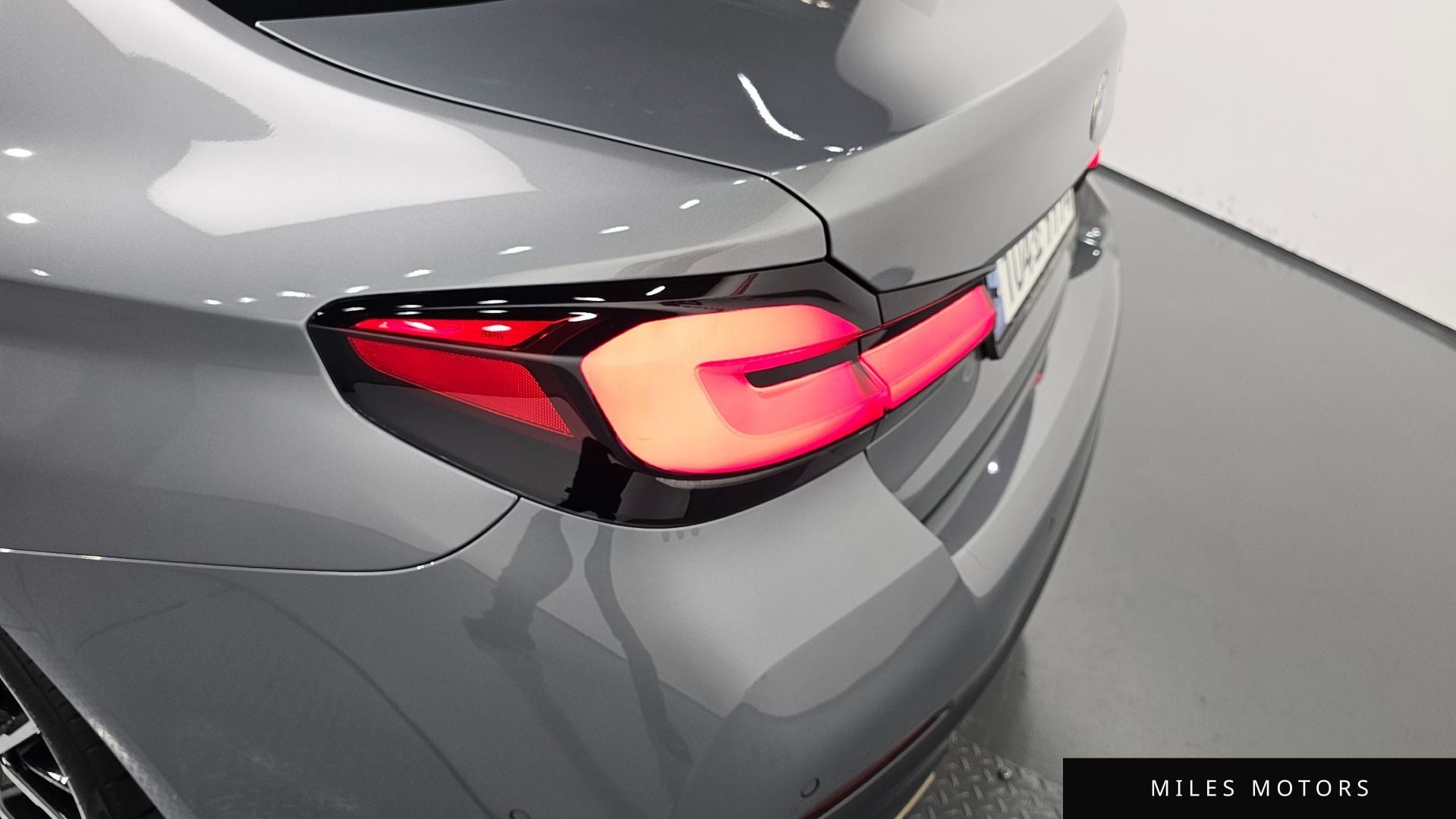 BMW 5 Series (G30) 2023 — миниатюра 9