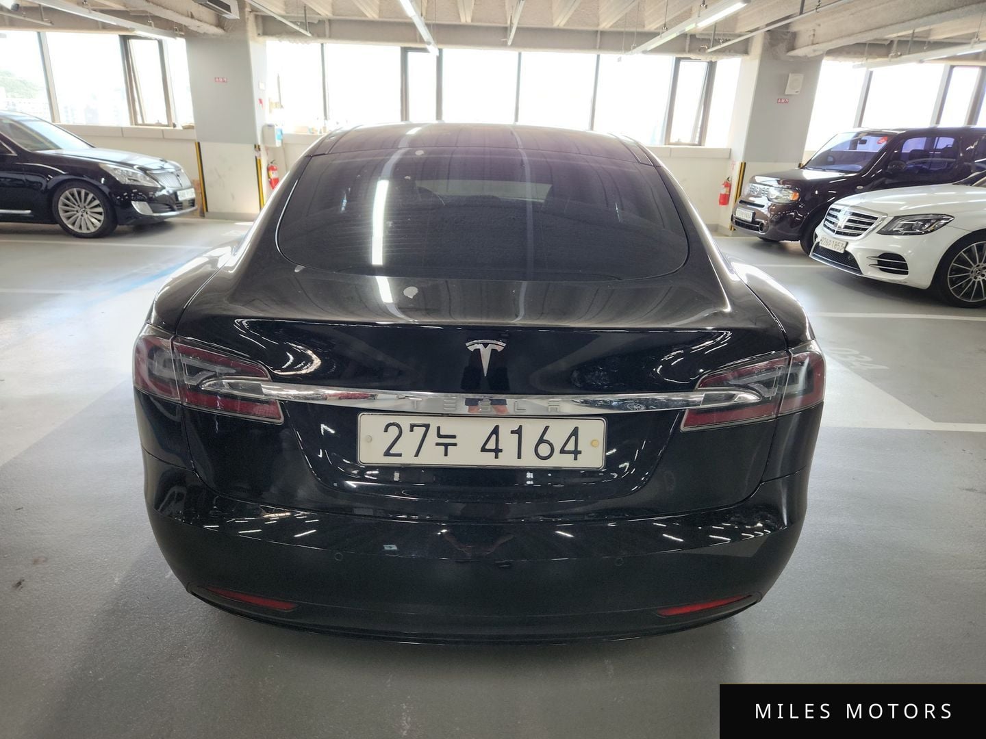 Tesla Model S 2017 — миниатюра 5