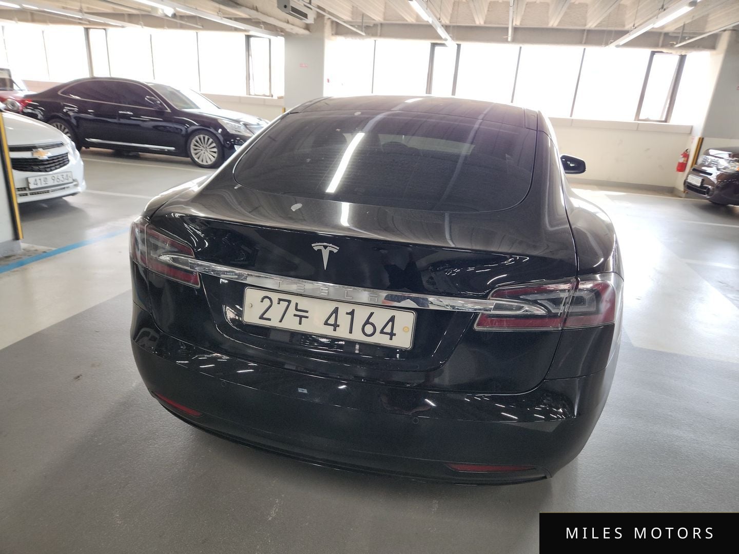 Tesla Model S 2017 — миниатюра 6