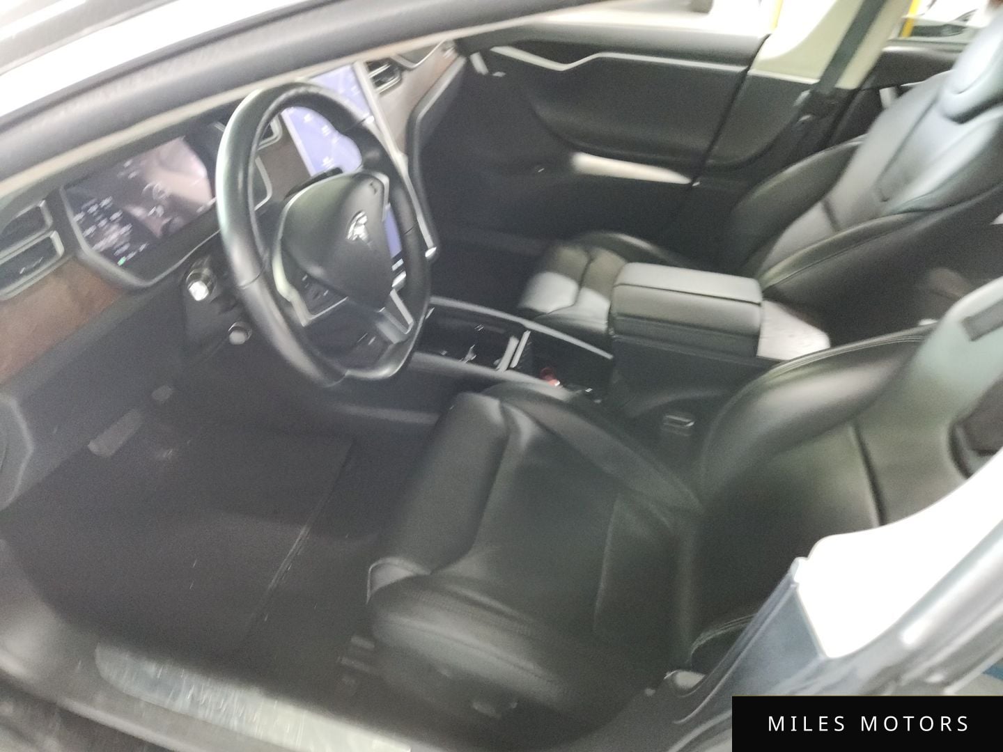 Tesla Model S 2017 — миниатюра 8
