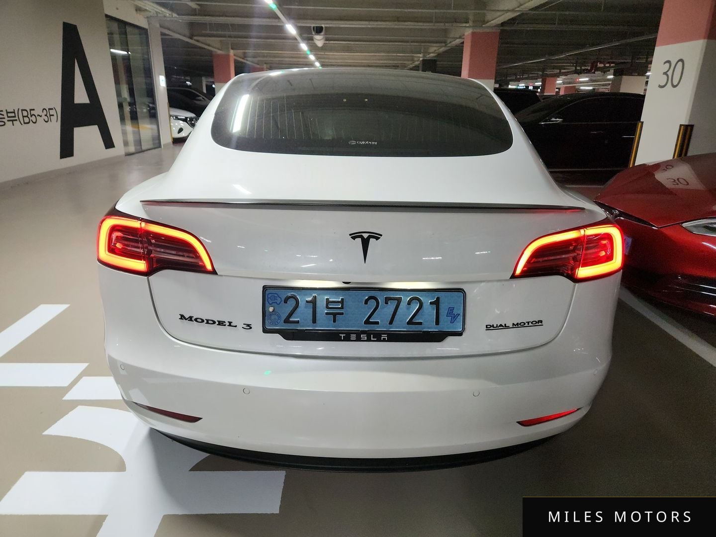 Tesla Model 3 2020 — миниатюра 5