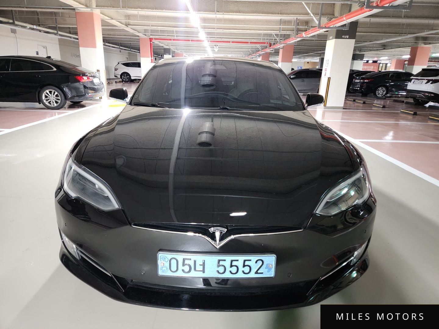 Tesla Model S 2018 — миниатюра 2