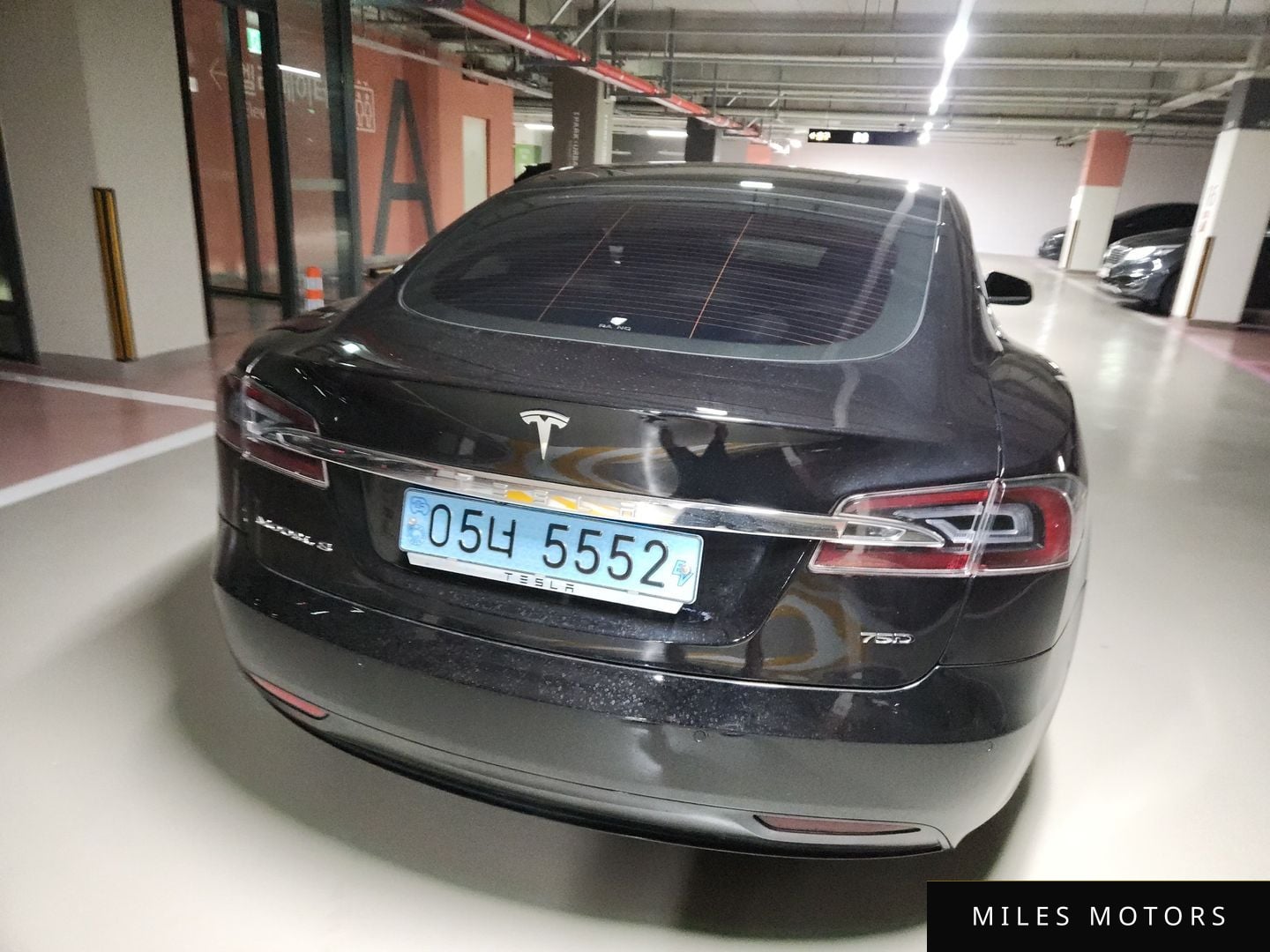 Tesla Model S 2018 — миниатюра 6