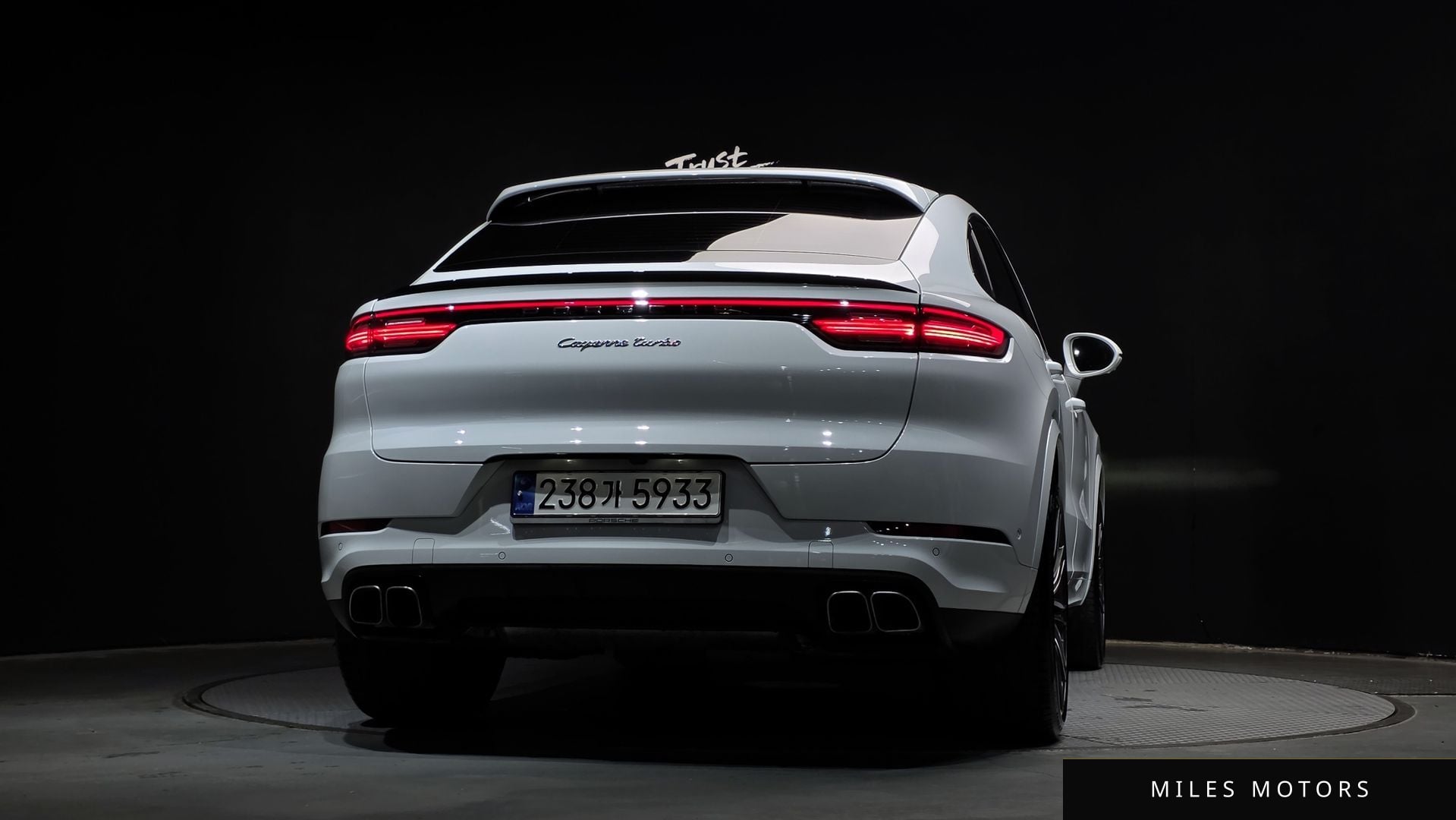 Porsche Cayenne 2023 — миниатюра 4