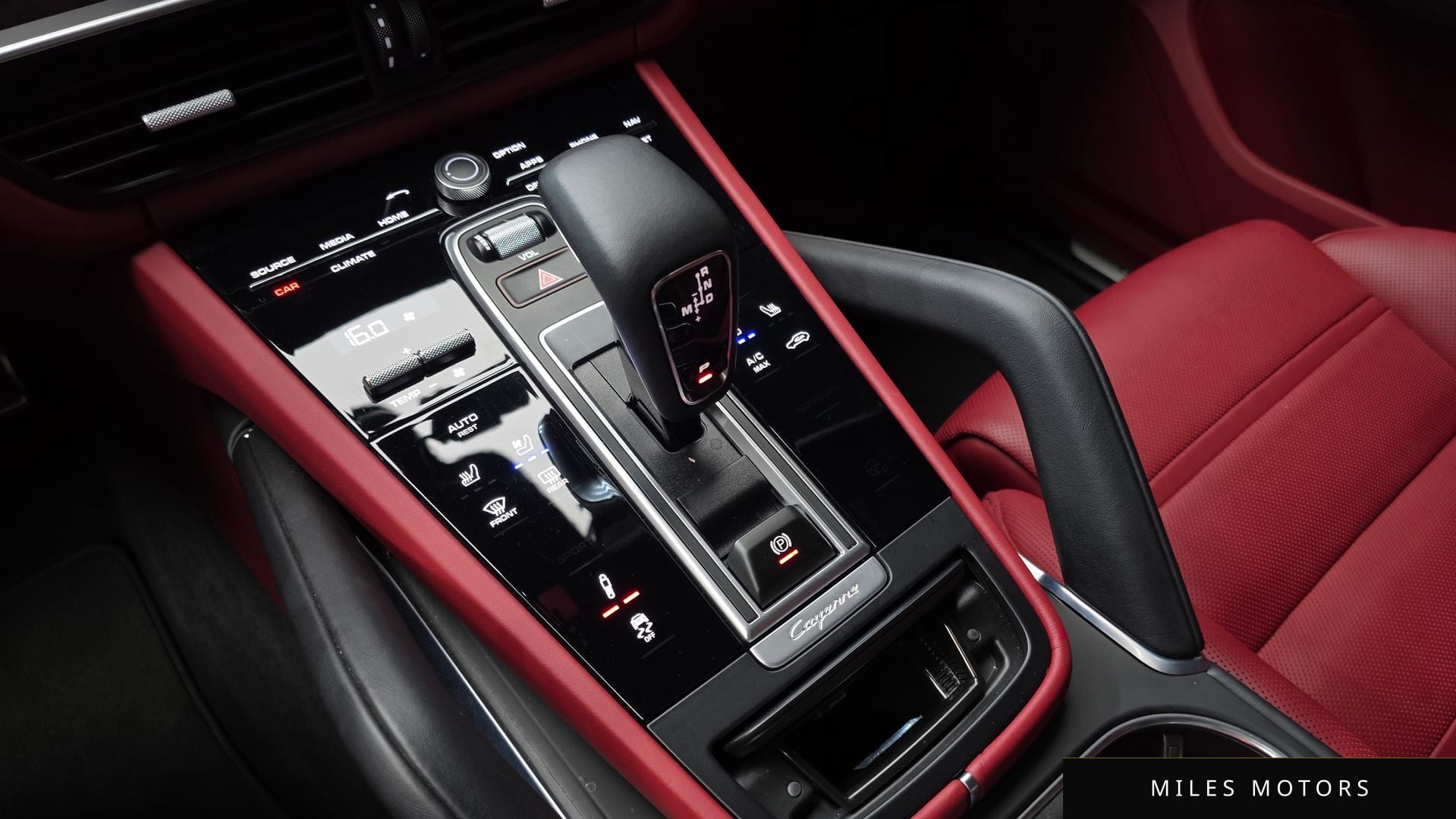 Porsche Cayenne 2023 — миниатюра 12
