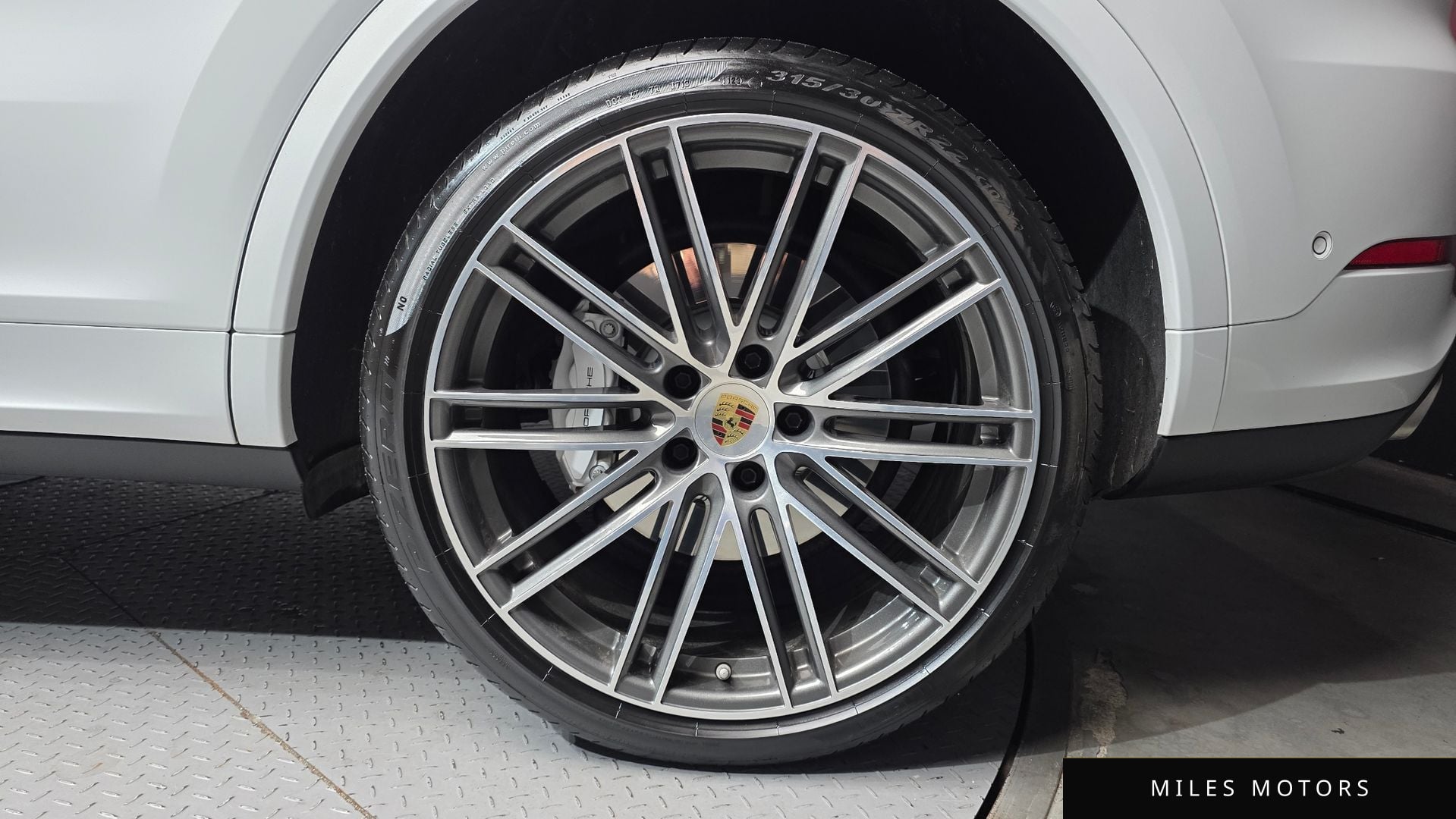 Porsche Cayenne 2023 — миниатюра 7